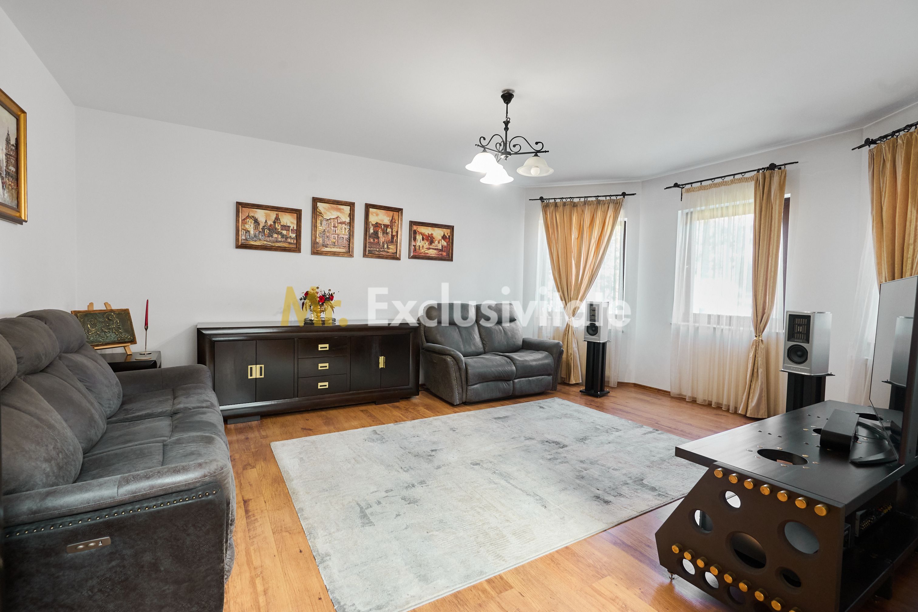 Casa + 305 mp teren curte proprie in zona rezidentiala Gavana — fotografia 3