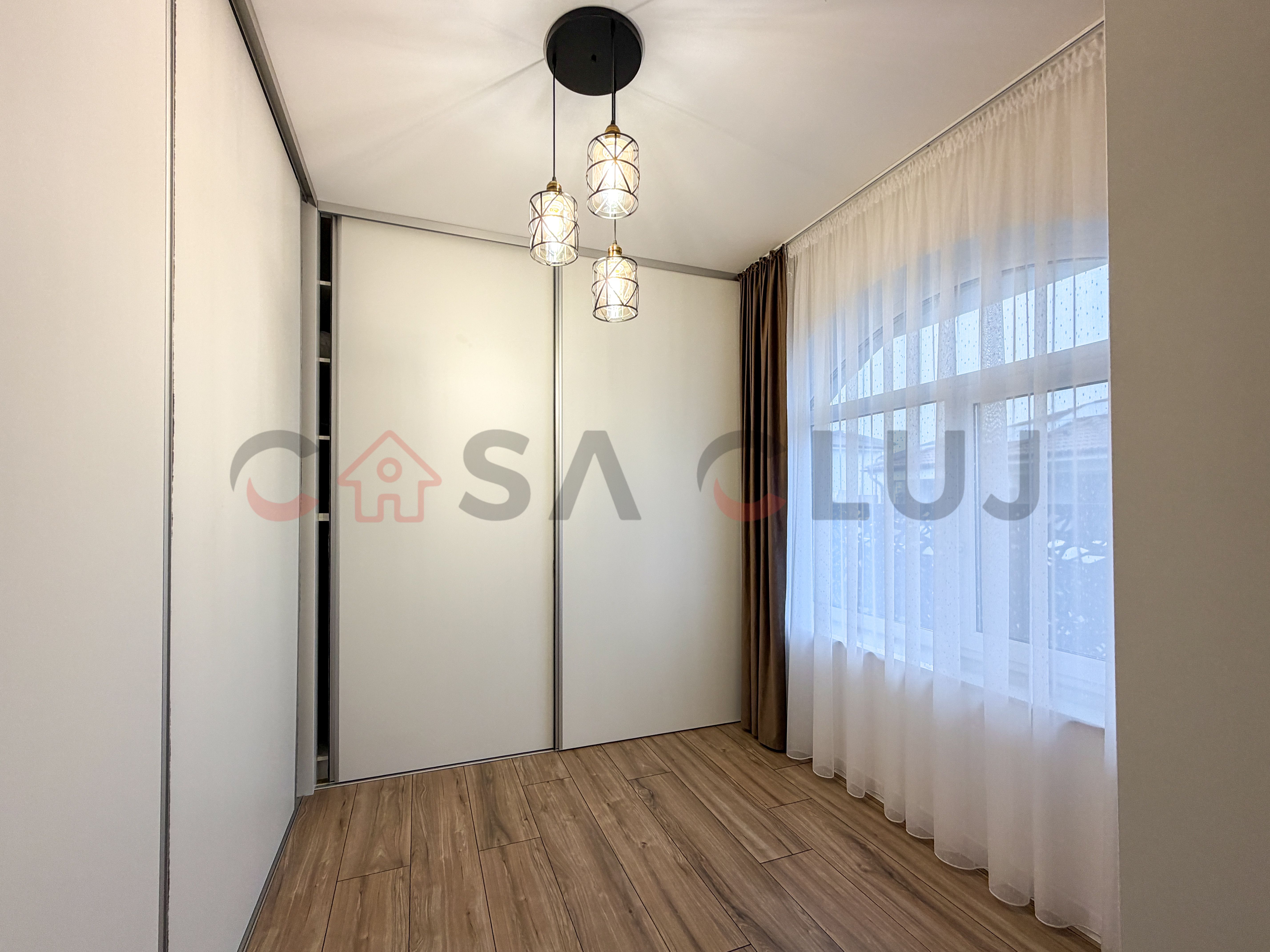 Casa individuala cu teren de 400 mp, Dezmir — fotografia 8