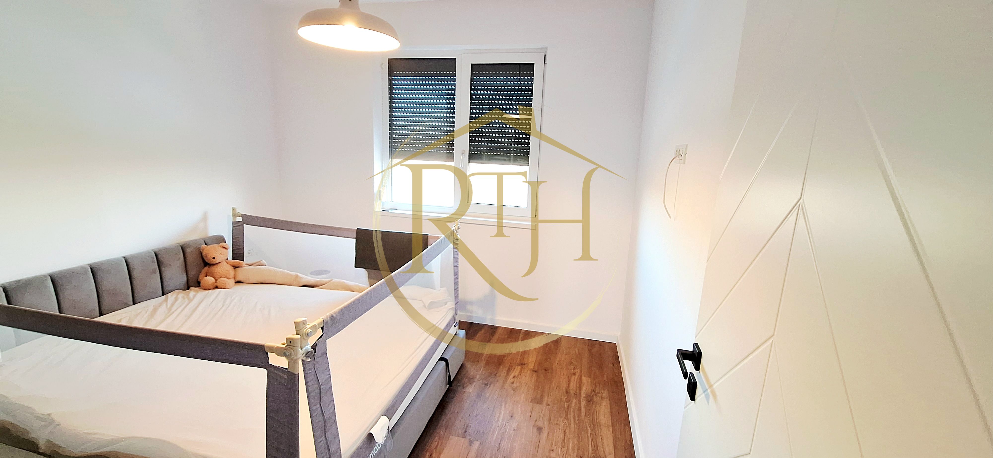 Oferim spre vanzare Casa tip Duplex, situata in Giroc in apropiere de DAF — fotografia 13