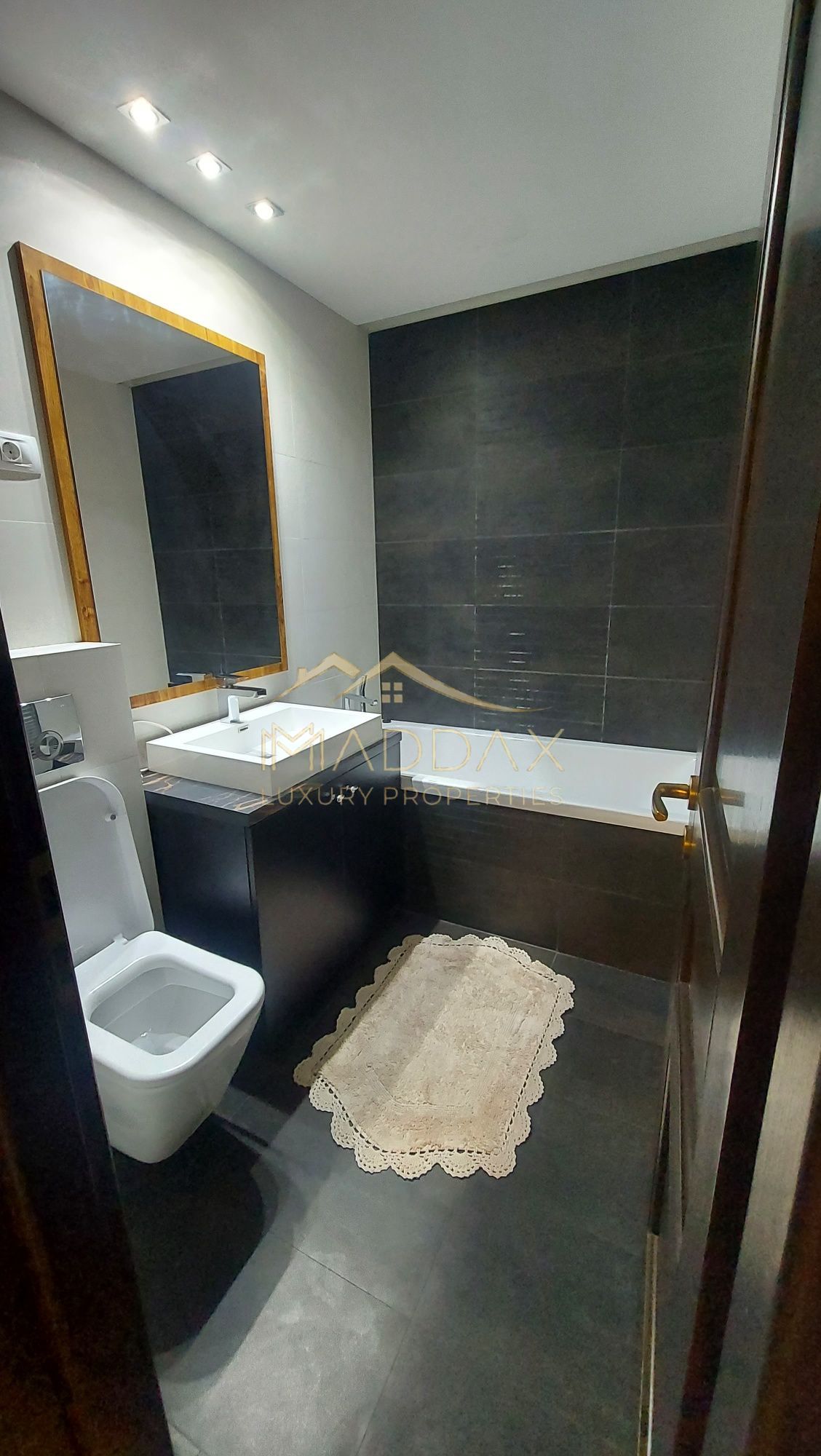 Bulevardul Libertății Nr. 1 – Ultra-Central Premium |  3 Camere Decomandat — fotografia 5