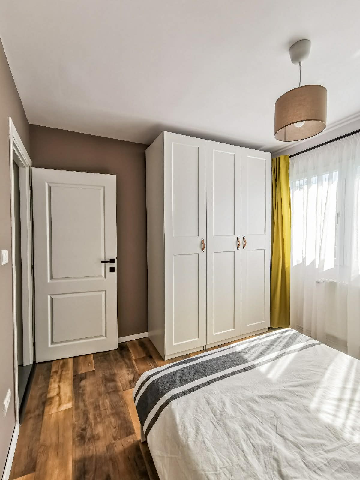 Apartament cu 3 camere / zona Gheorghe Lazar — fotografia 12