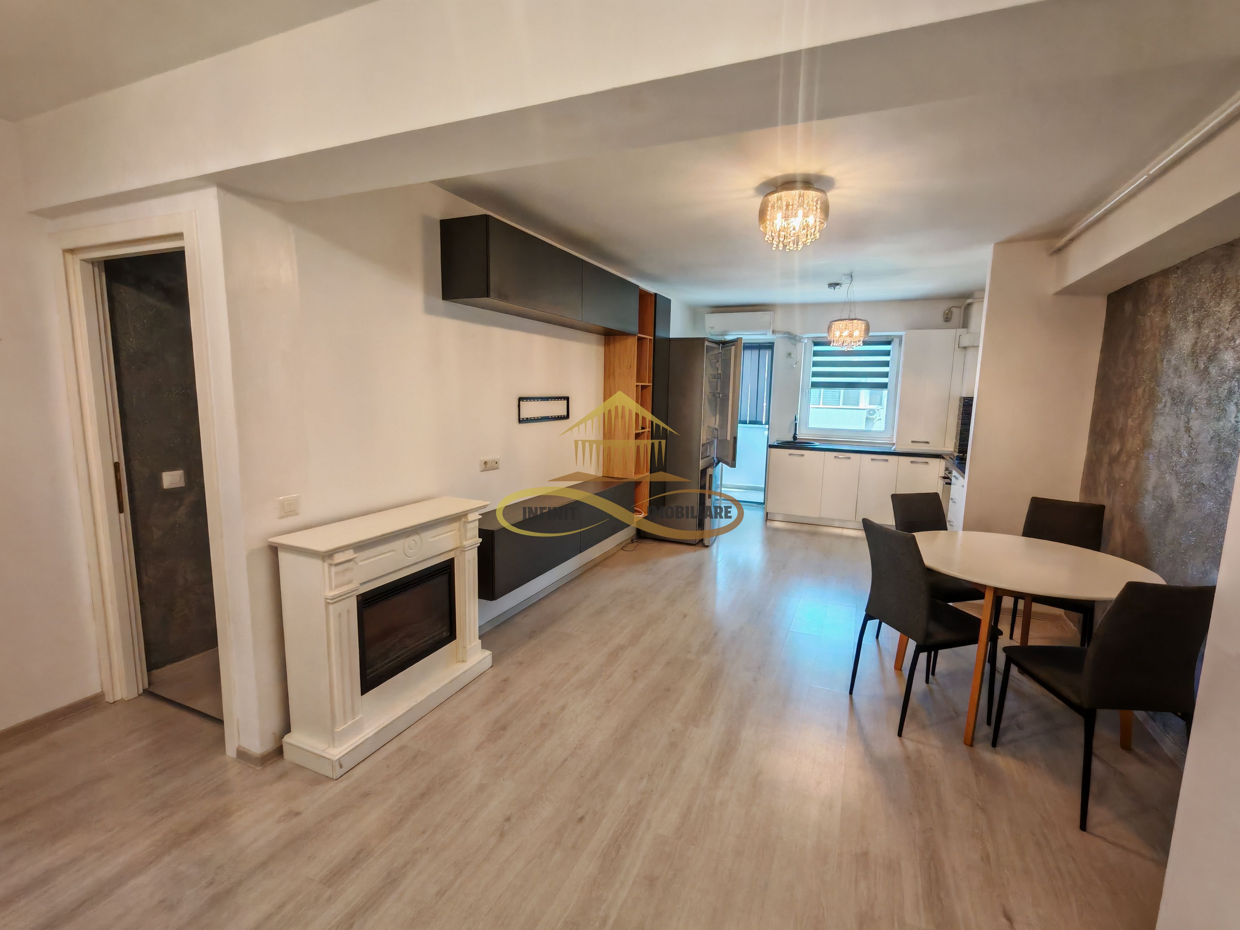 Apartament spatios cu 3 camere si 2 bai -ideal pentru familie