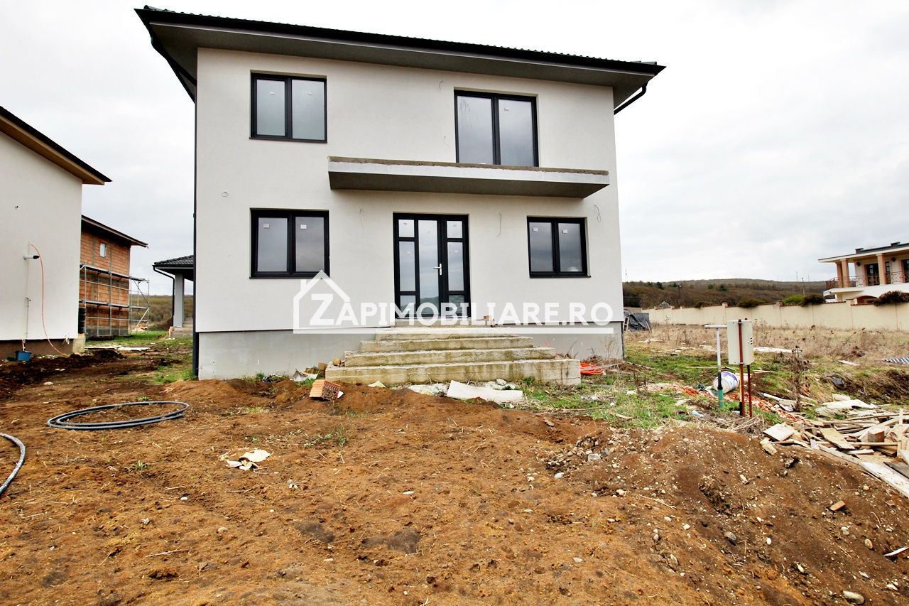 Casa 5 camere,3 băi,la cheie,138 mp,528mp teren,0% comision