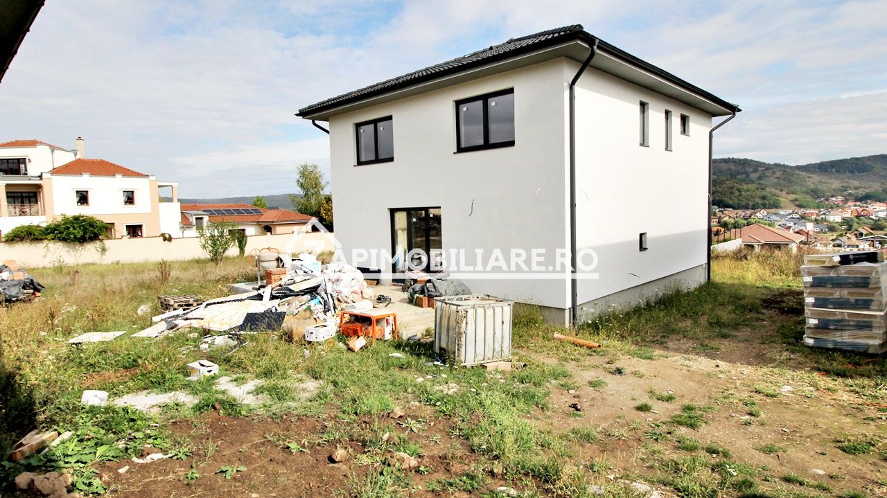 Casa 5 camere,3 băi,la cheie,138 mp,528mp teren,0% comision — fotografia 12
