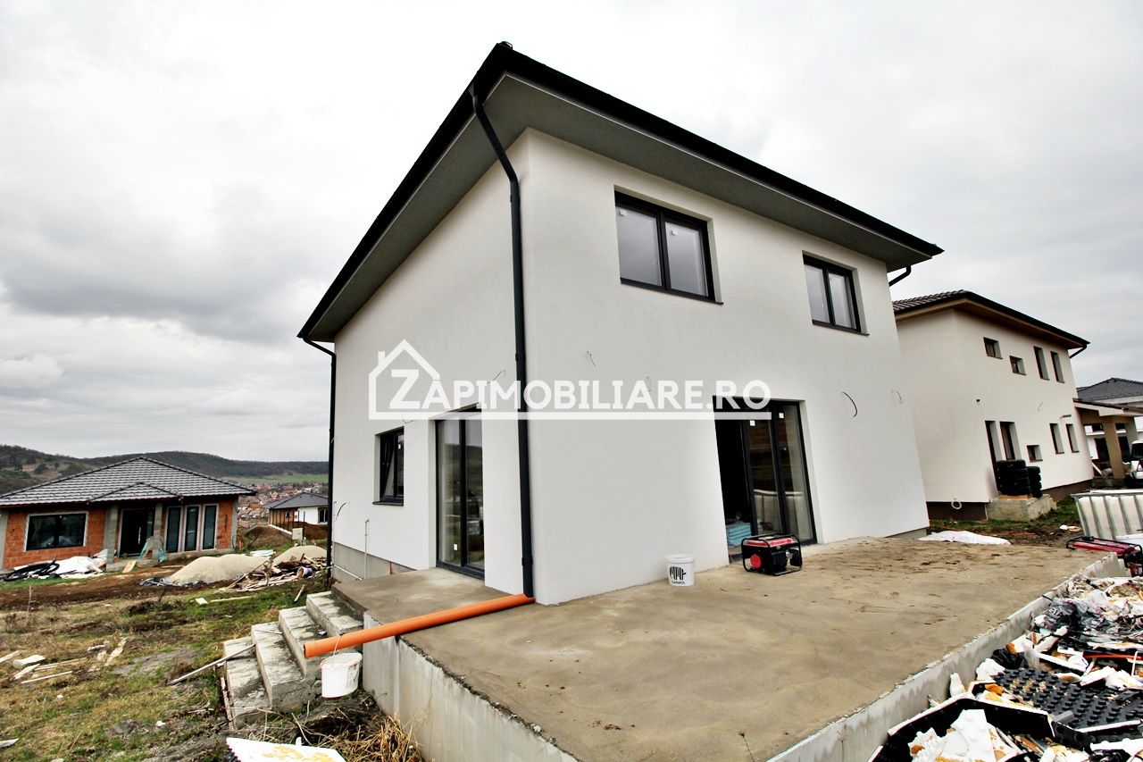 Casa 5 camere,3 băi,la cheie,138 mp,528mp teren,0% comision — fotografia 3