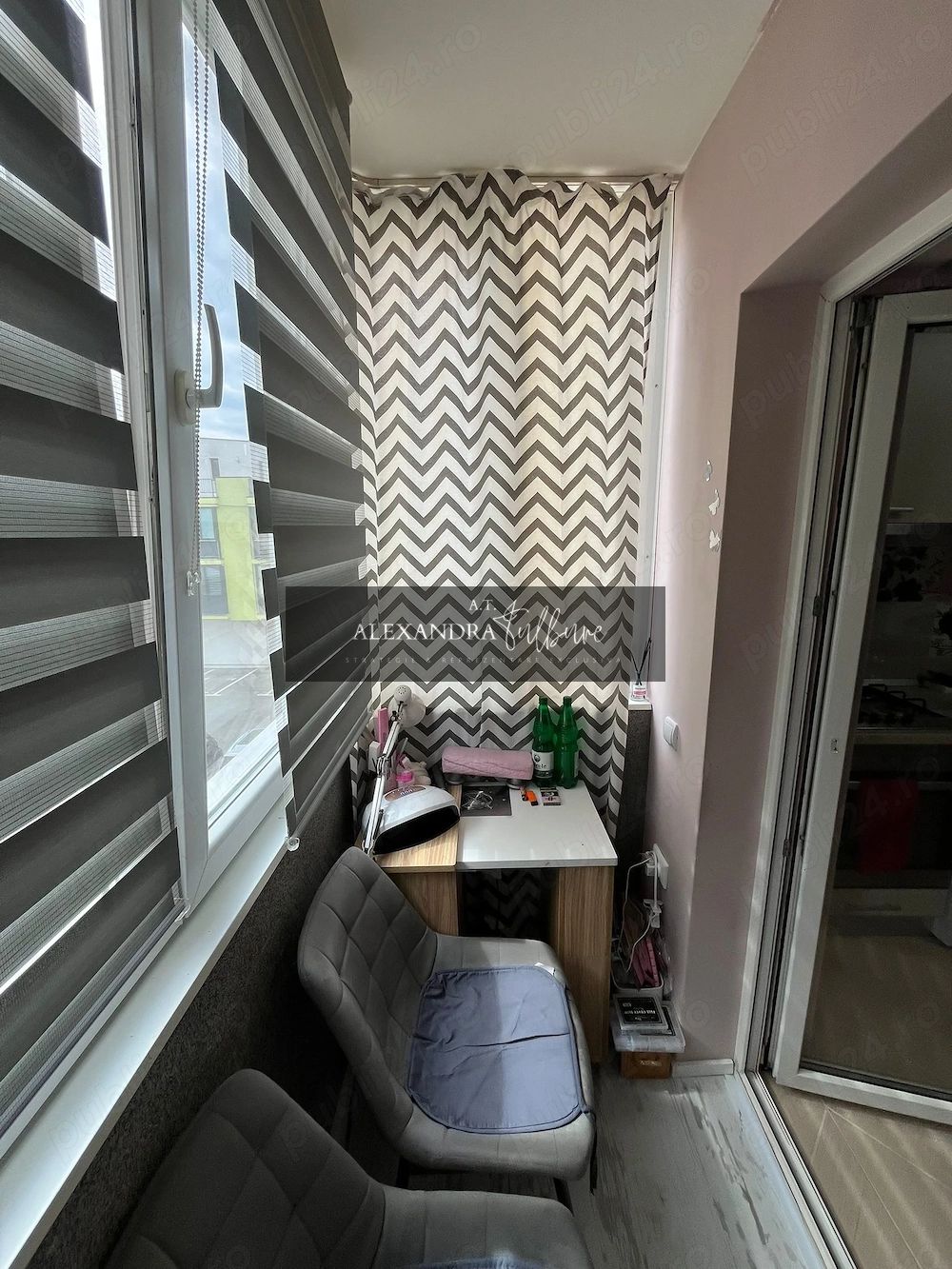 Apartament 2 camere decomandate, balcon, etaj intermediar, parcare — fotografia 9