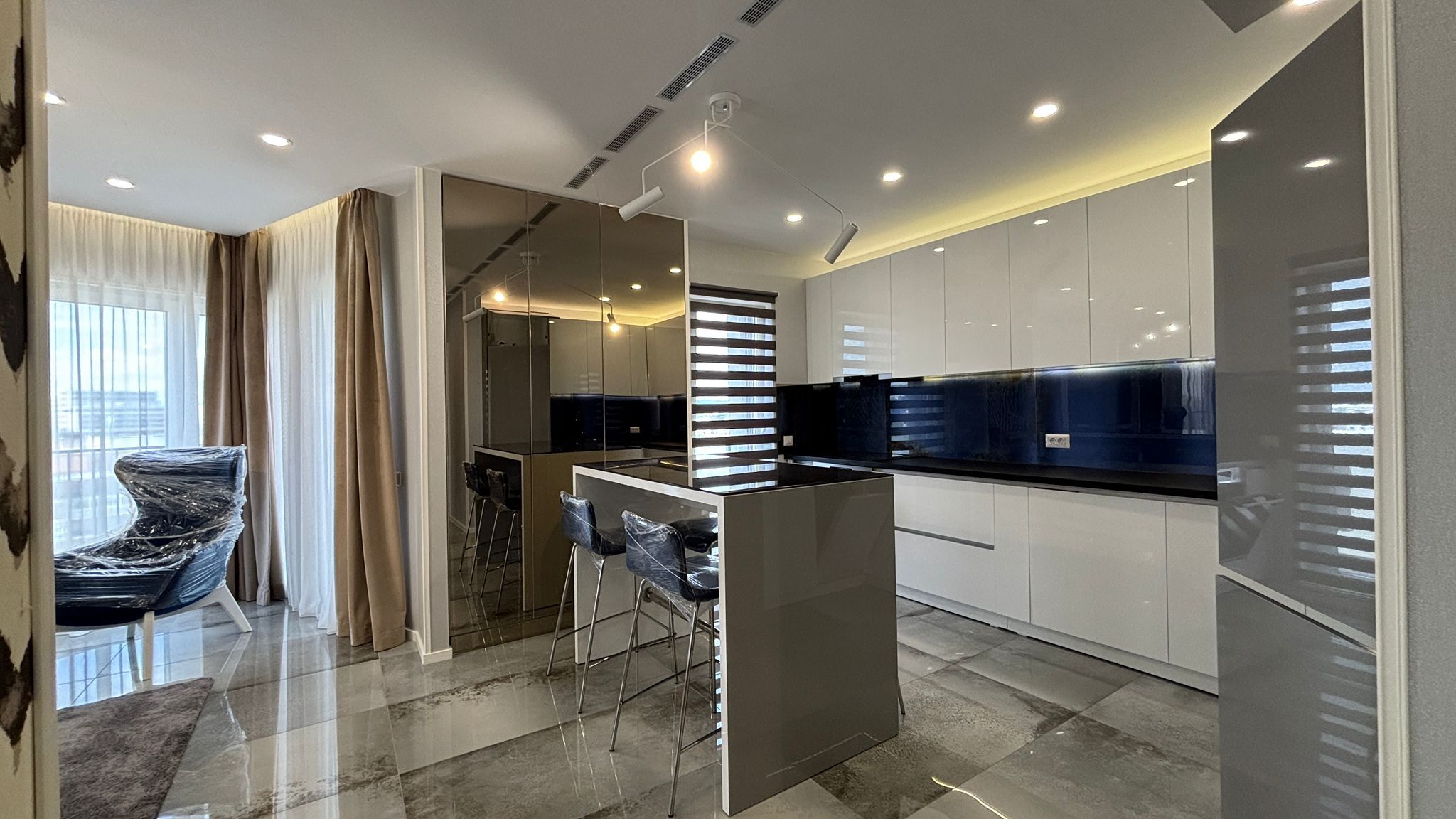 Apartament superfinisat | 2 camere  | 2 parcări | M. Romanul — fotografia 3