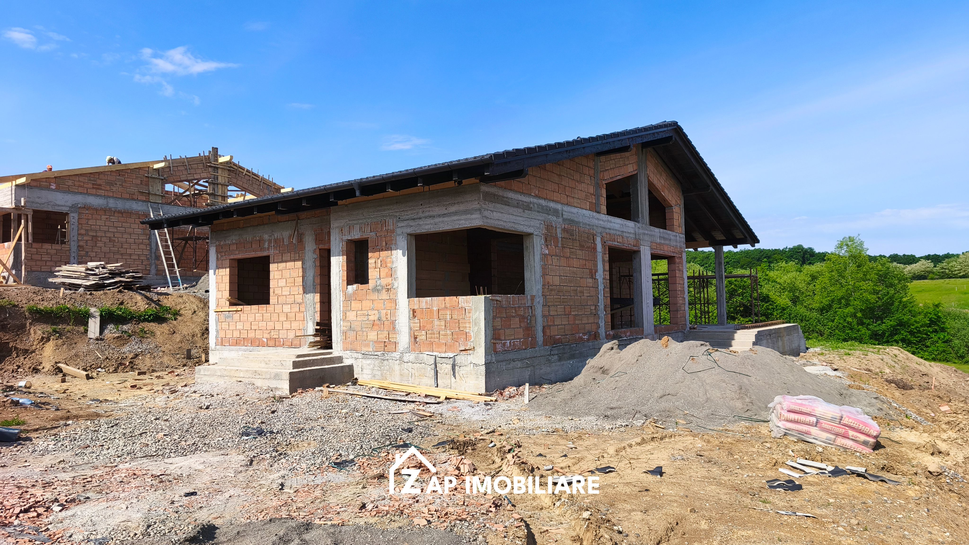 Casă Premium, 1 nivel, 4 camere, 700 mp teren, design modern, Livezeni
