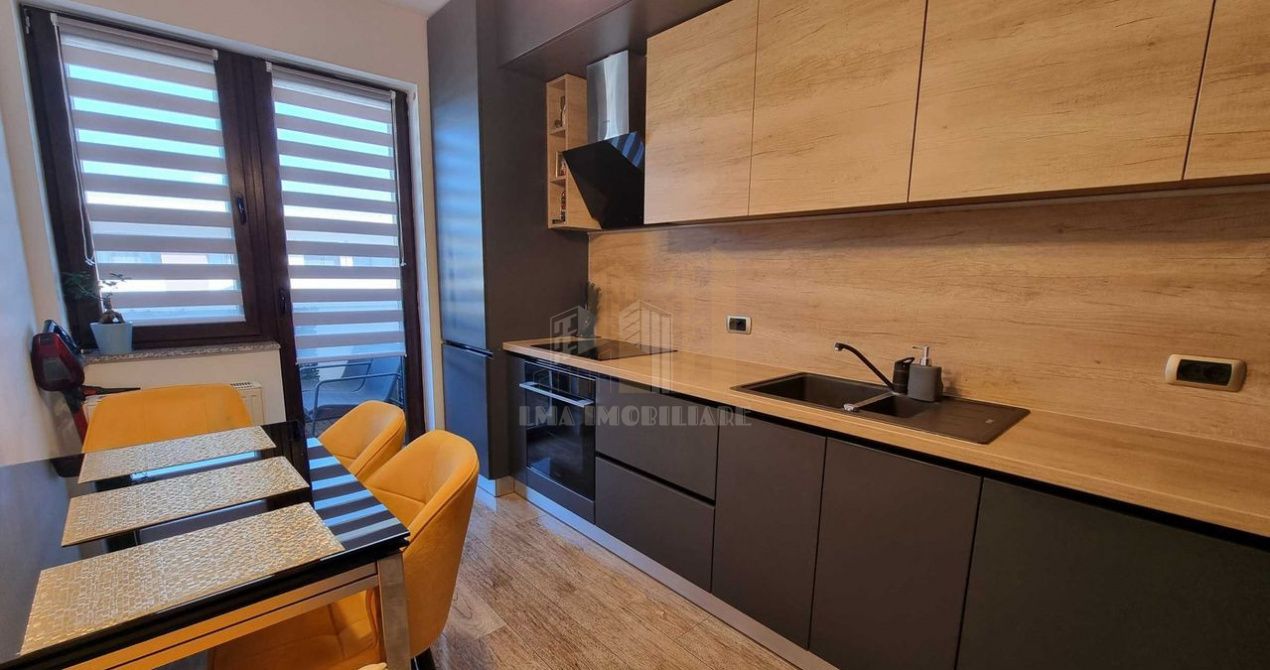 Apartament 2 camere decomandat Isaran Tractorul Brasov — fotografia 3