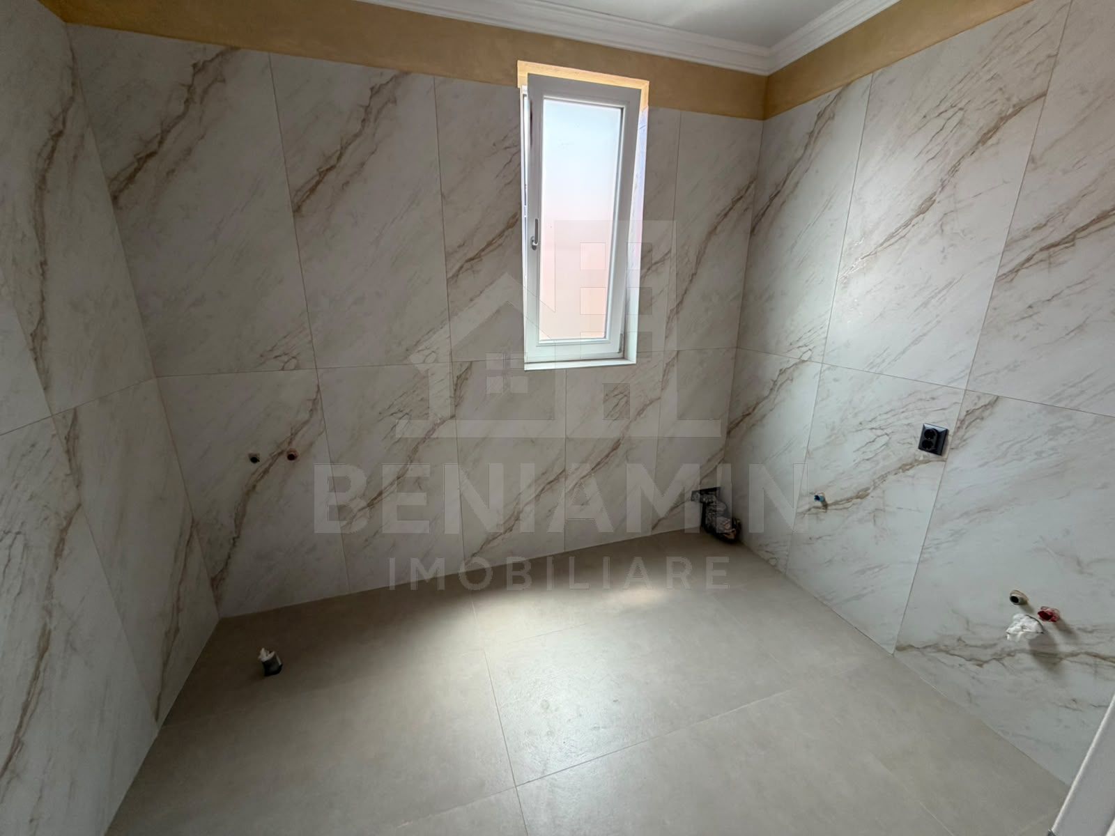 Casa 3 dormitoare-3 bai-Bariera Valcii-Moderna-toate utilitatile — fotografia 8