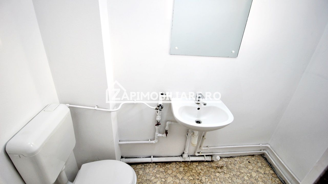 Casă / Spatiu birouri 10 camere , 222 mp utili,zona Central — fotografia 10