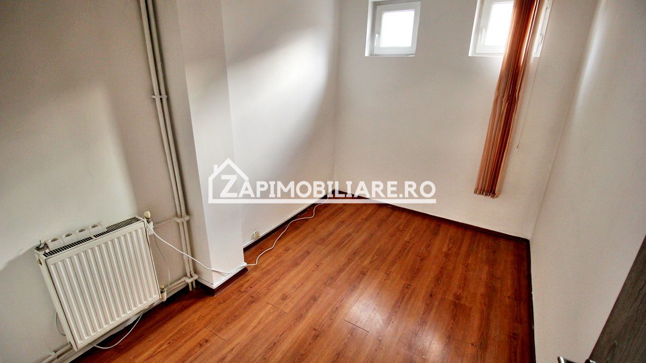 Casă / Spatiu birouri 10 camere , 222 mp utili,zona Central — fotografia 11