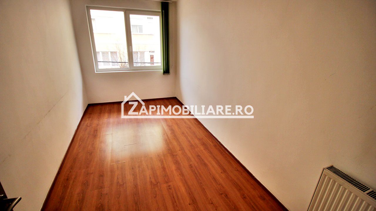 Casă / Spatiu birouri 10 camere , 222 mp utili,zona Central — fotografia 12