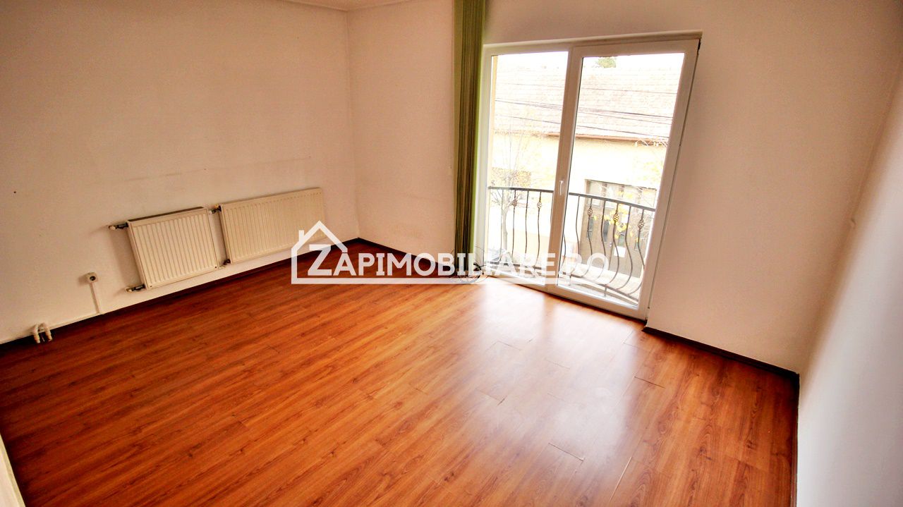 Casă / Spatiu birouri 10 camere , 222 mp utili,zona Central — fotografia 4