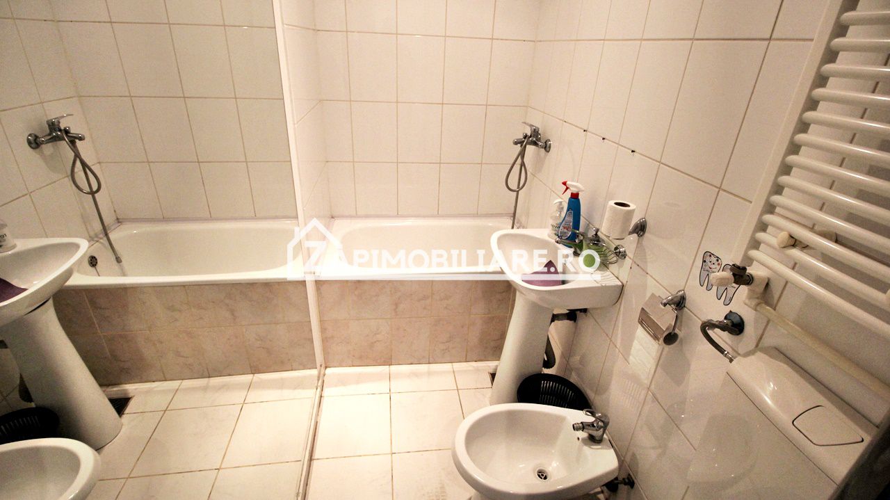 Casă / Spatiu birouri 10 camere , 222 mp utili,zona Central — fotografia 6