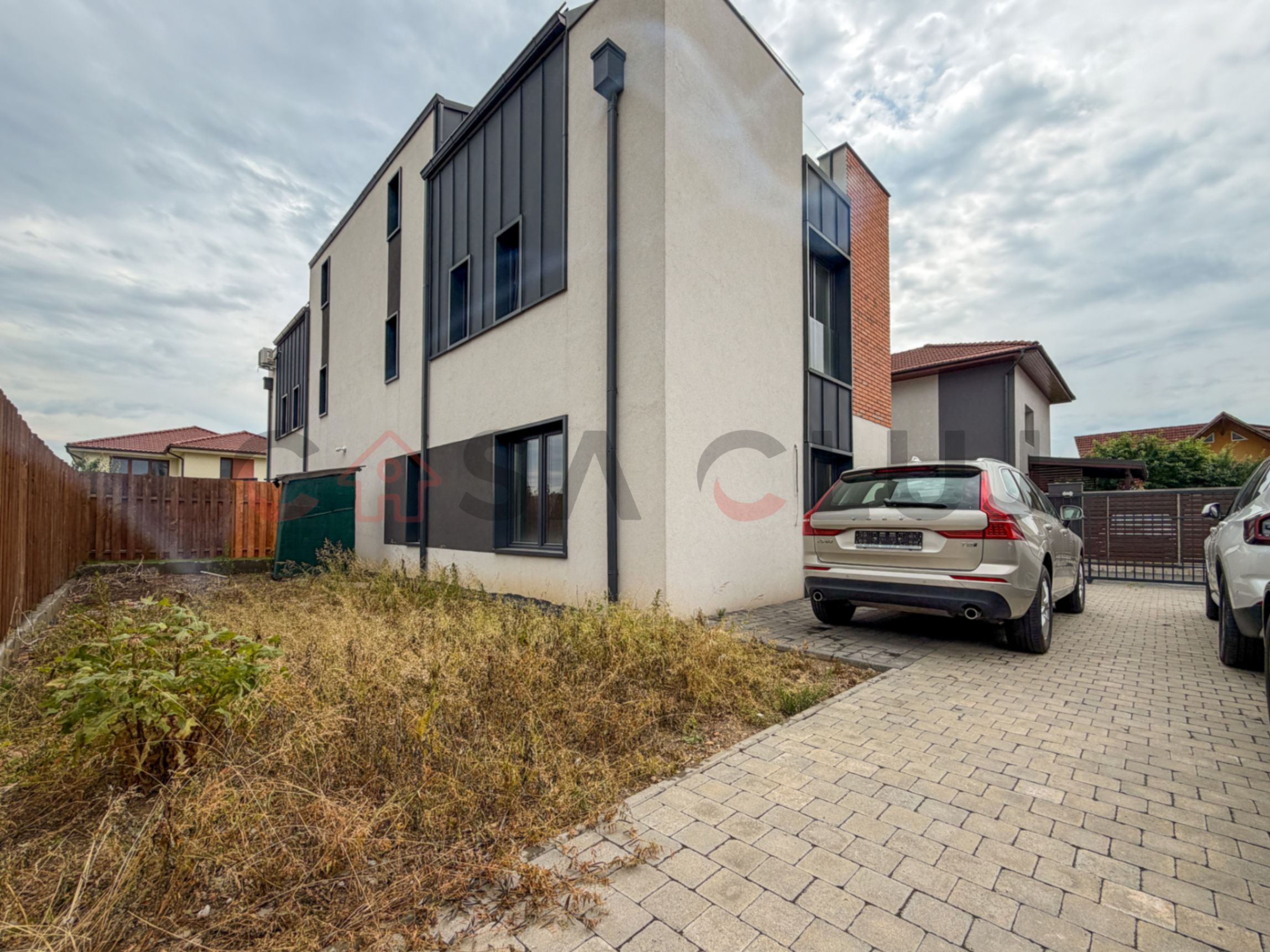 Casa cu 4 camere, 2 locuri de parcare, Someseni! — fotografia 3