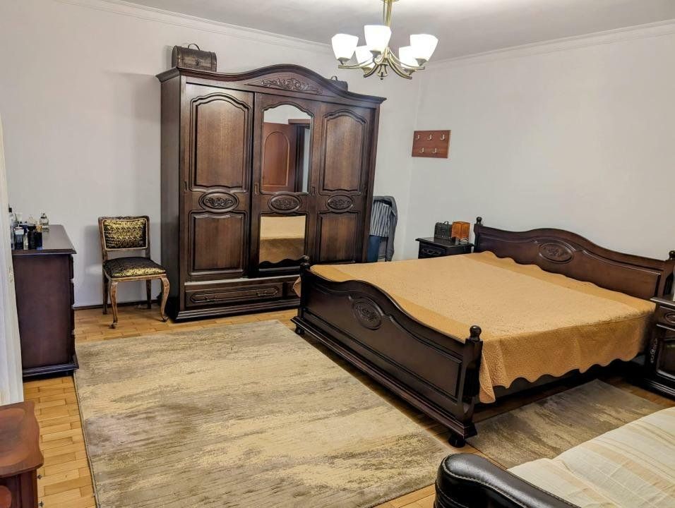 Bazilescu,2012,5 cam.+pod mansardabil,garaj,luminoasa si eleganta,zona curata — fotografia 6