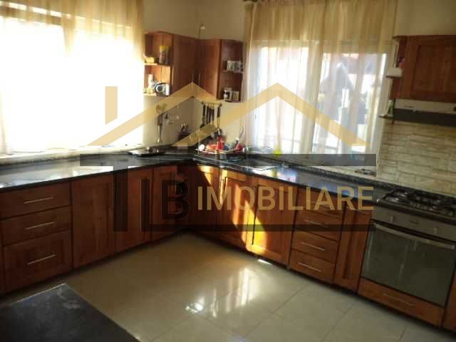 Casa individuala, 175mp, 4 camere, zona strazii Nordului — fotografia 8