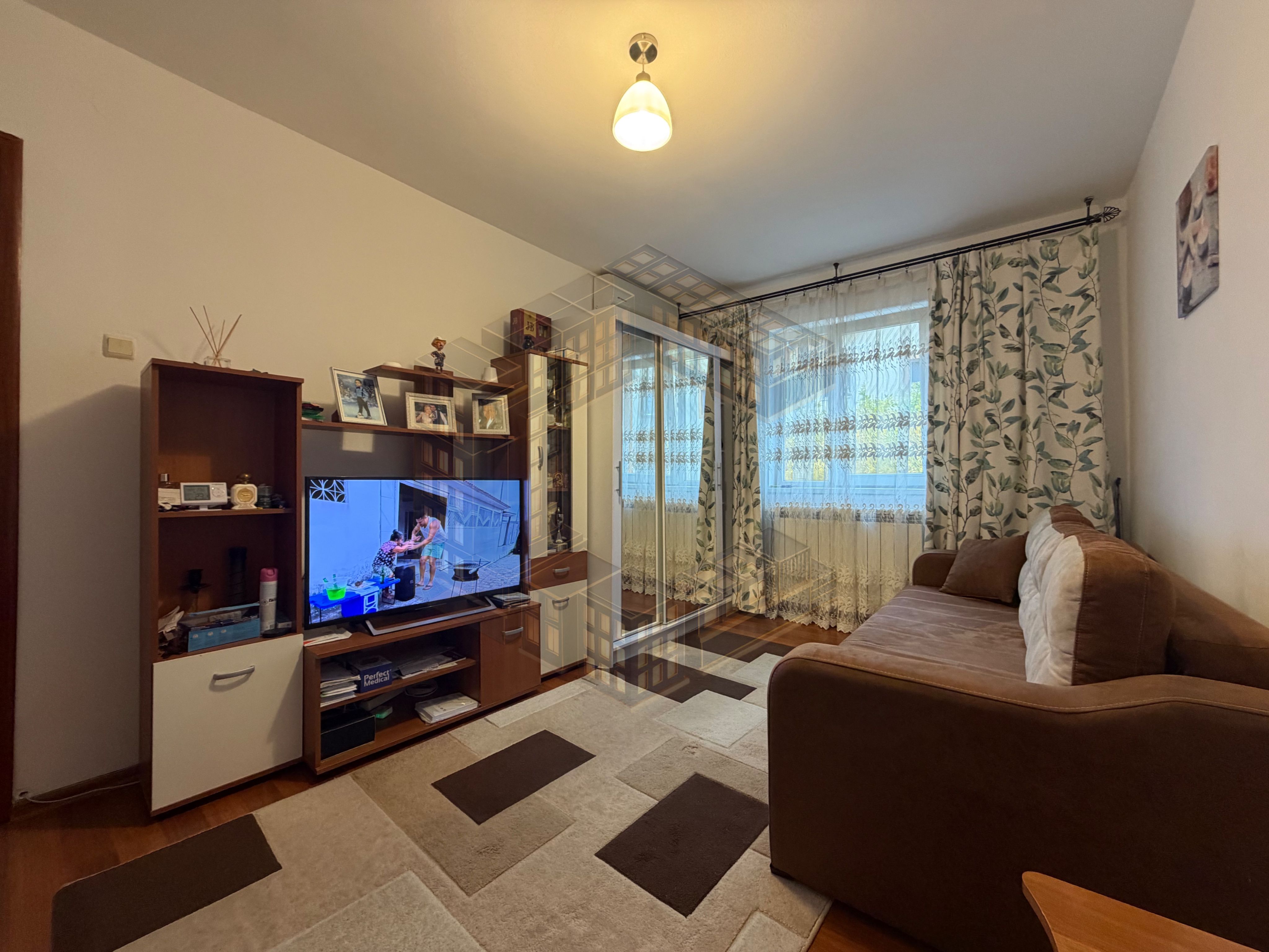 Apartament cu o camera, renovat, etaj intermediar, centrala, Girocului — fotografia 4