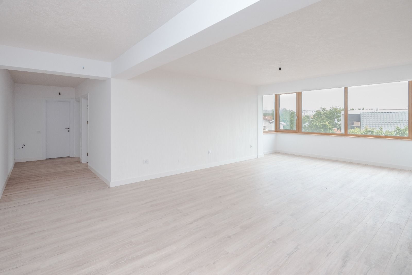 Titan- 1 Decembrie /Bloc boutigue- living generos — fotografia 5