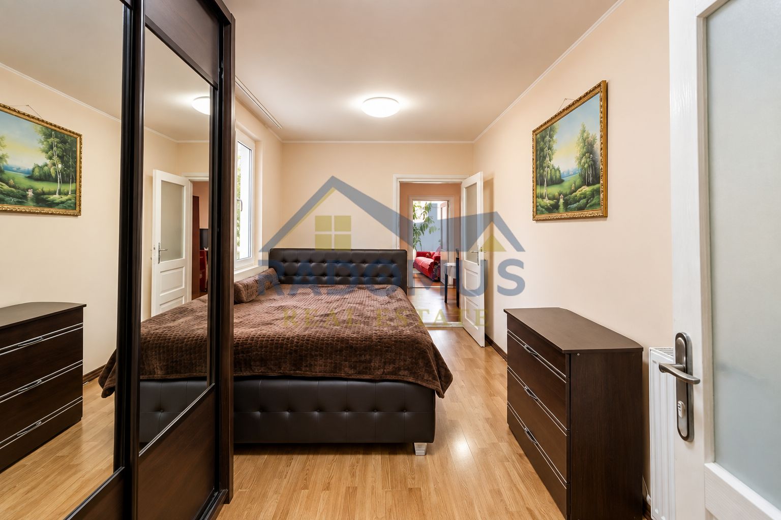 Casă Str. Grăniceri - 134 mp Utili -  Centrală Gaz - 5 camere — fotografia 5
