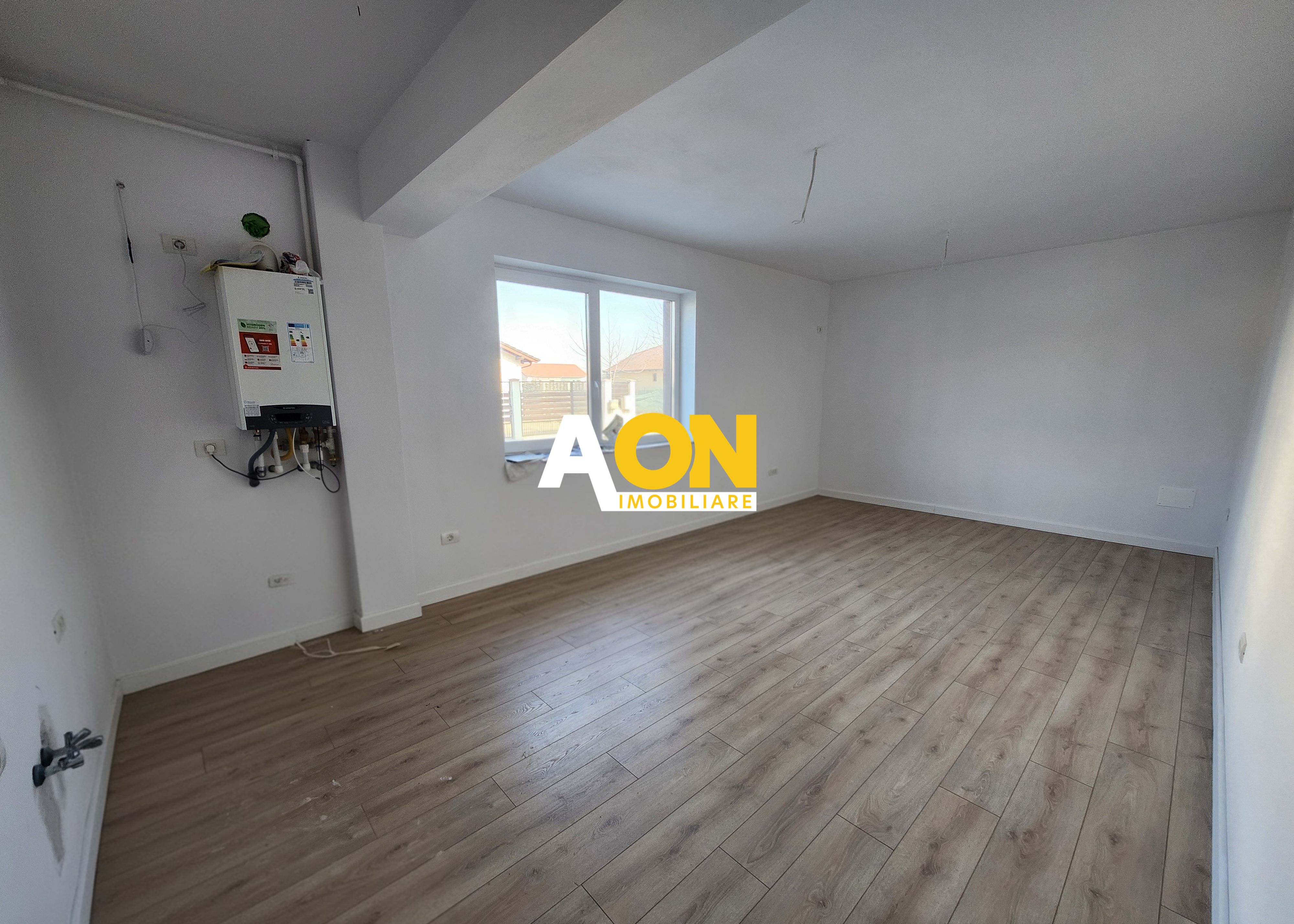 Apartament premium cu 3 camere, 2 bai, parter inalt, Cetate