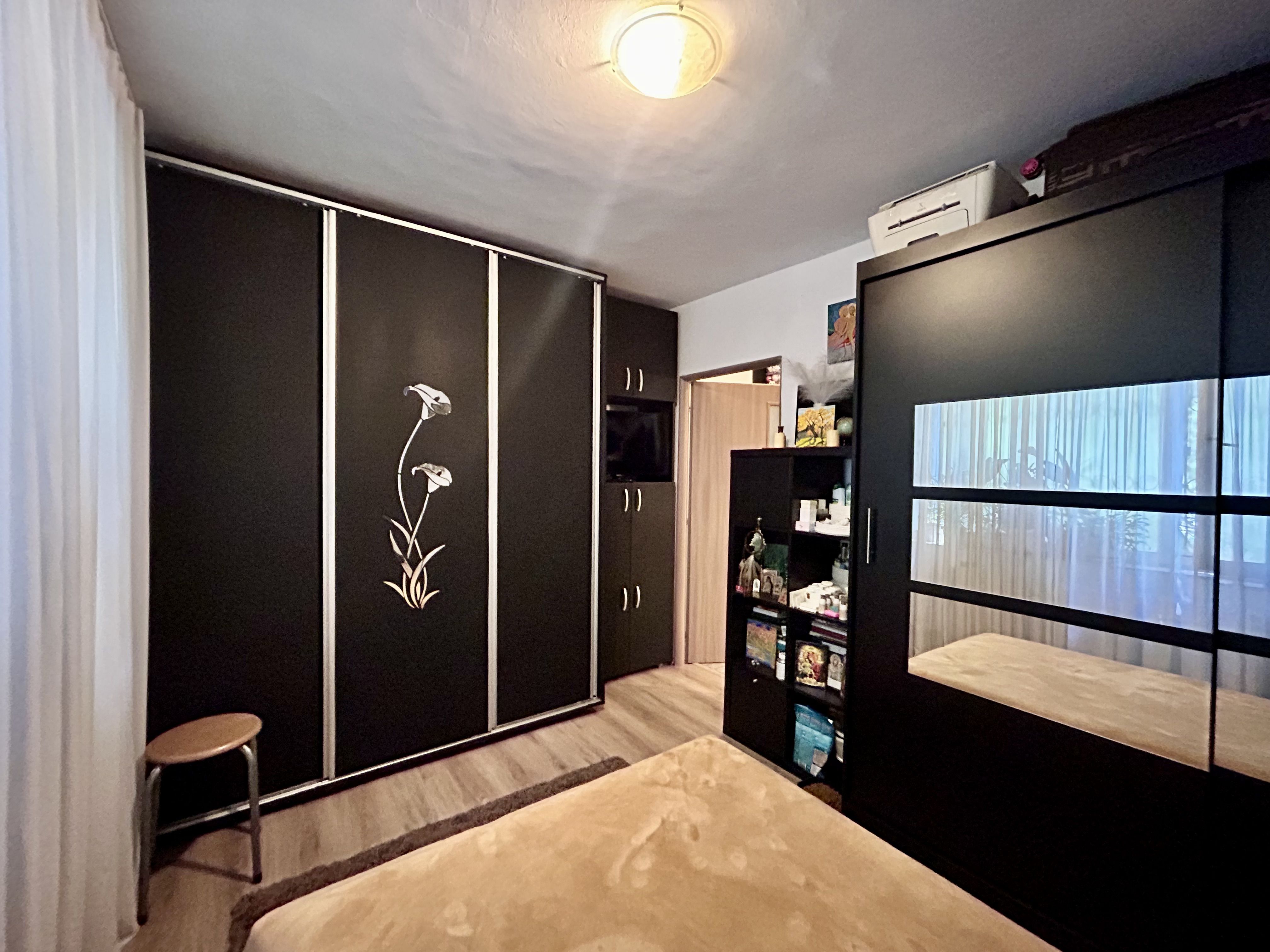 Apartament 2 camere, parter, centrala proprie, renovat, Cina, Ploiesti