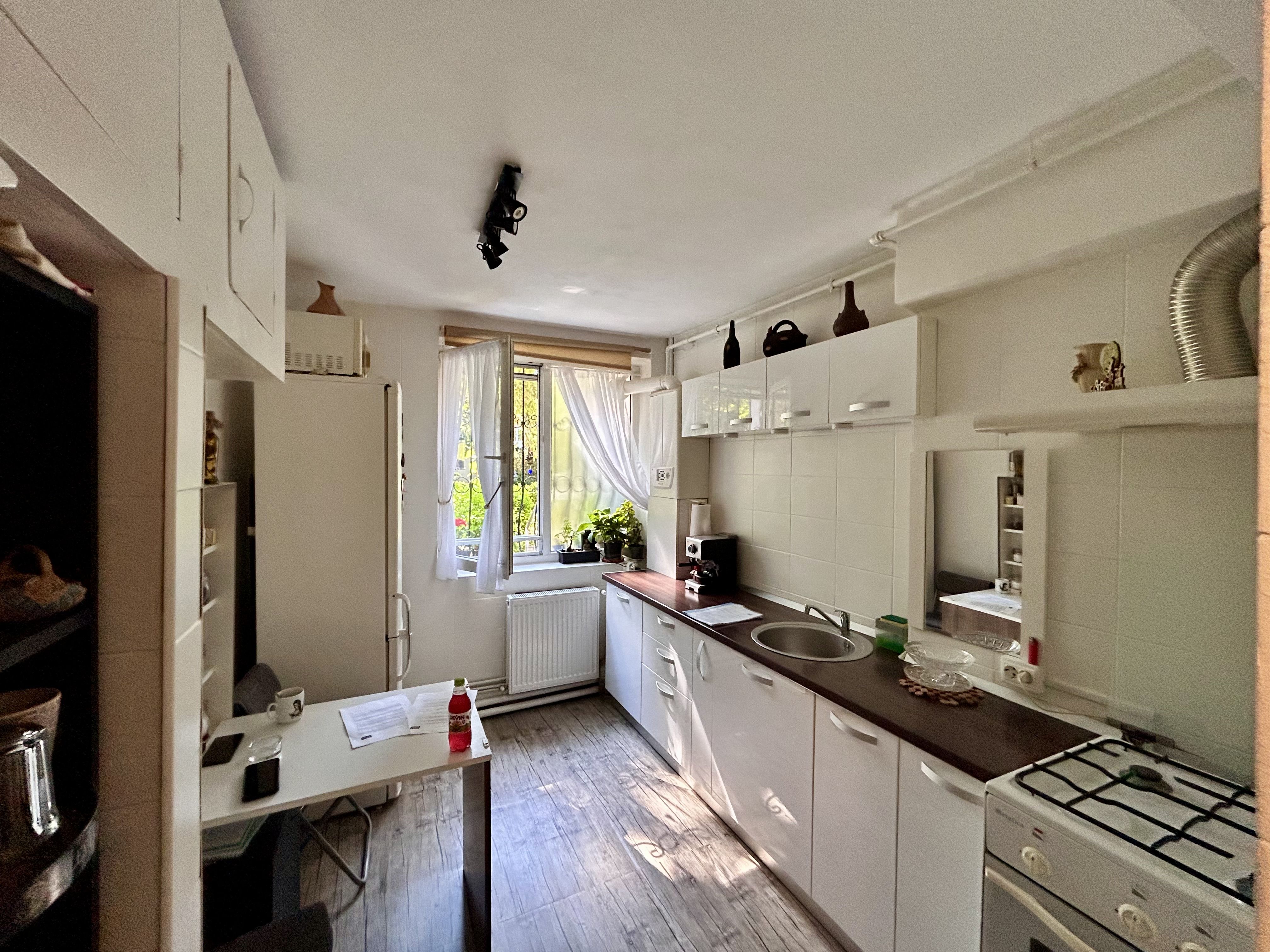 Apartament 2 camere, parter, centrala proprie, renovat, Cina, Ploiesti — fotografia 12