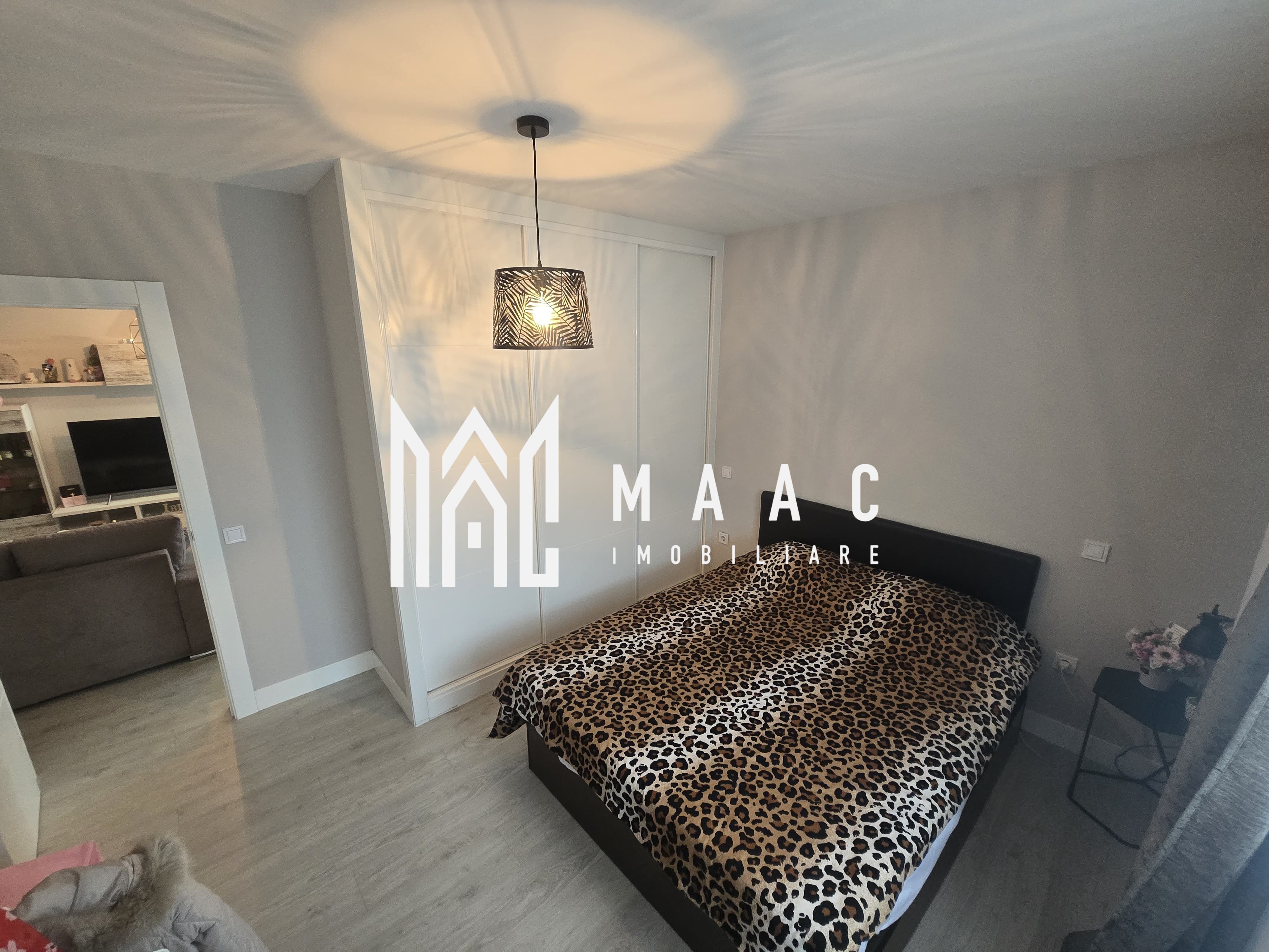 Apartament 3 camere 2 bai 2 balcoane loc de parcare subteran zona Turnisor — fotografia 17