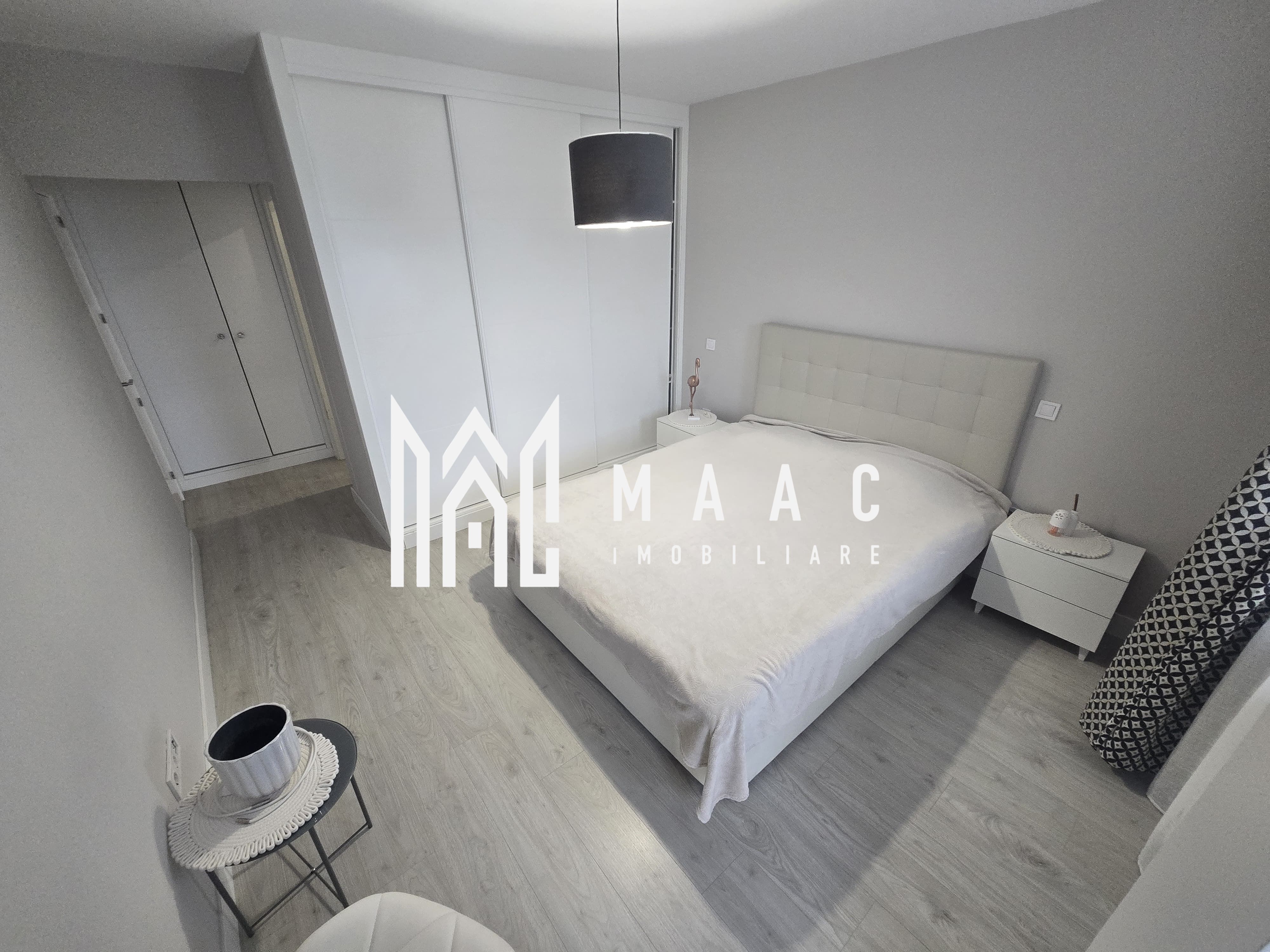 Apartament 3 camere 2 bai 2 balcoane loc de parcare subteran zona Turnisor — fotografia 8