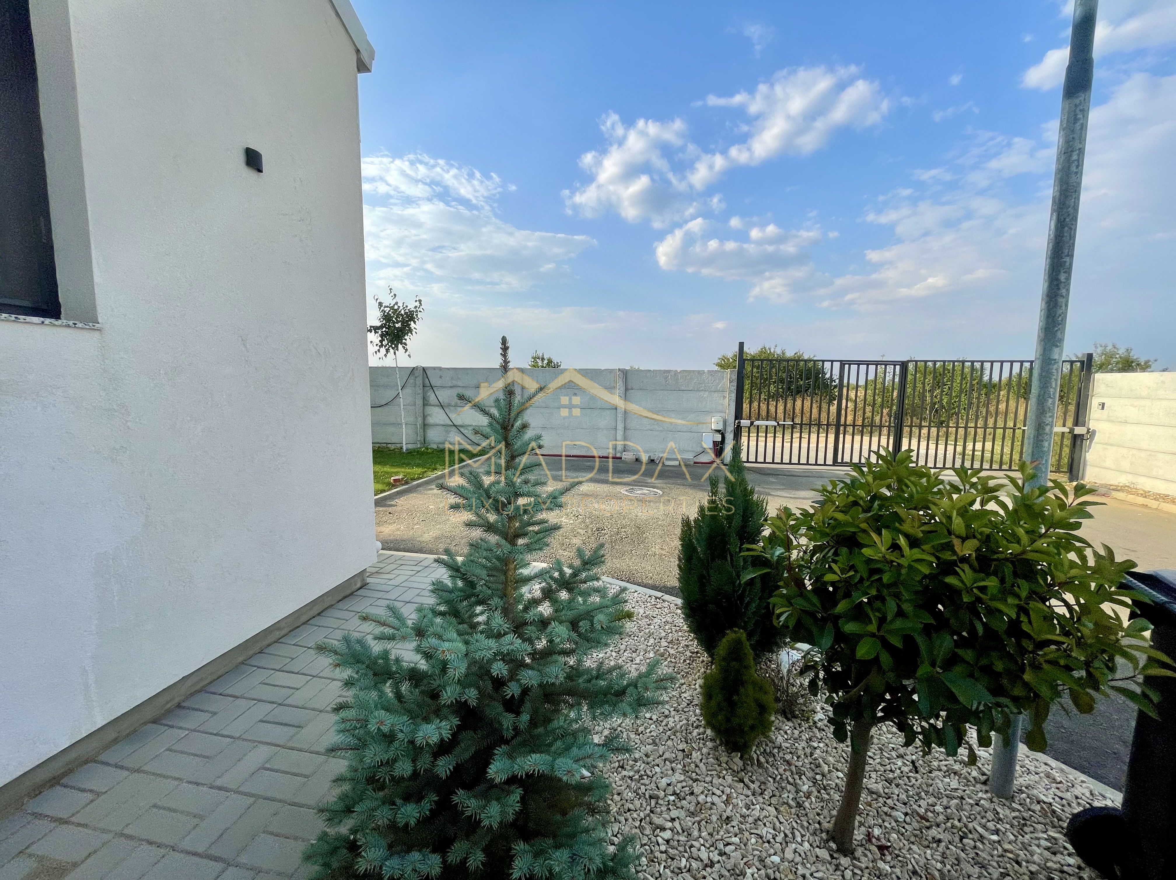 ***CASA MODERNA 4 camere ***LUX***Gradina 450 mp//Ostratu//CORBEANCA — fotografia 16