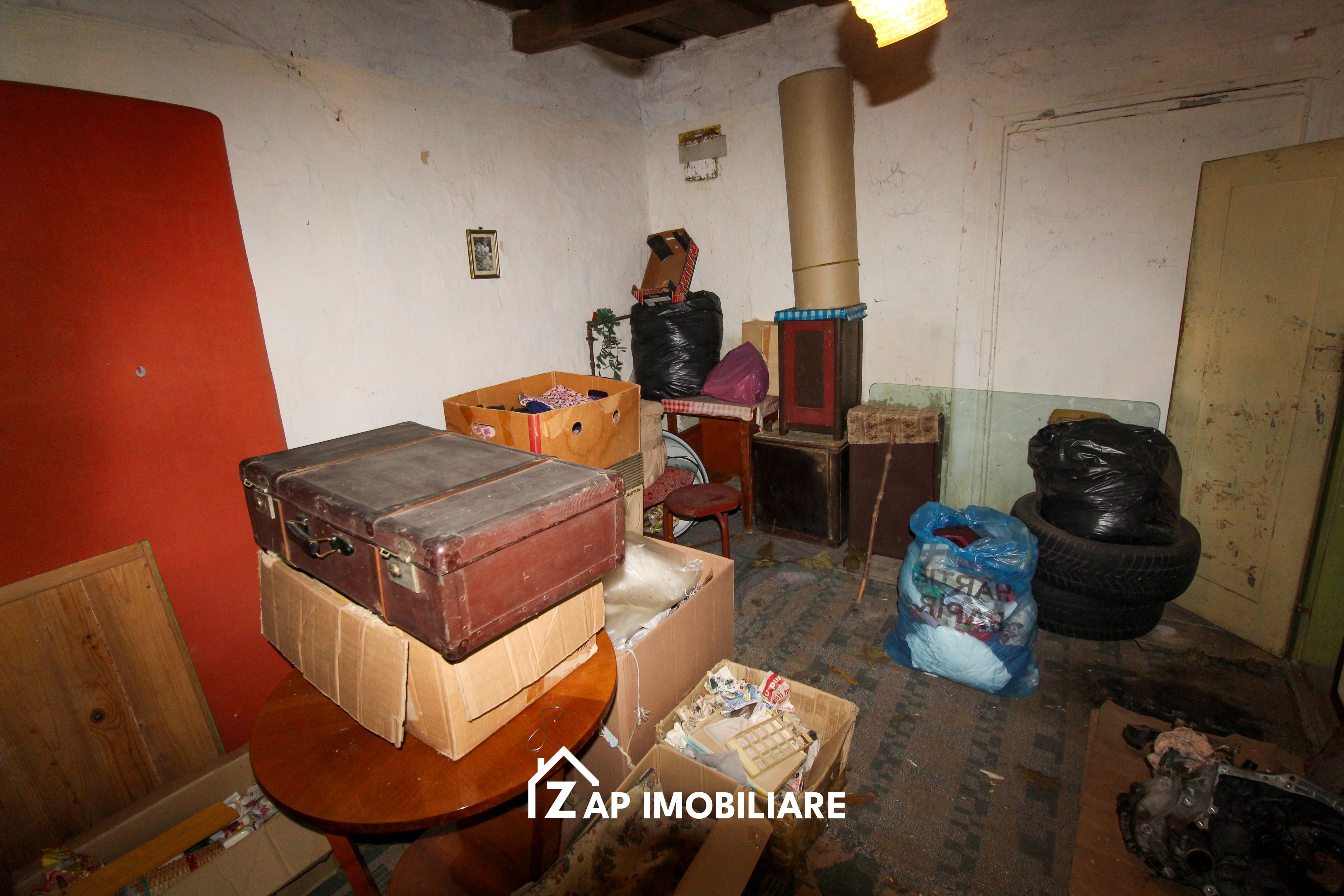 Unirii - Zona Darina - Casa 4 camere - Teren 691 mp cu deschidere 26 m — fotografia 10