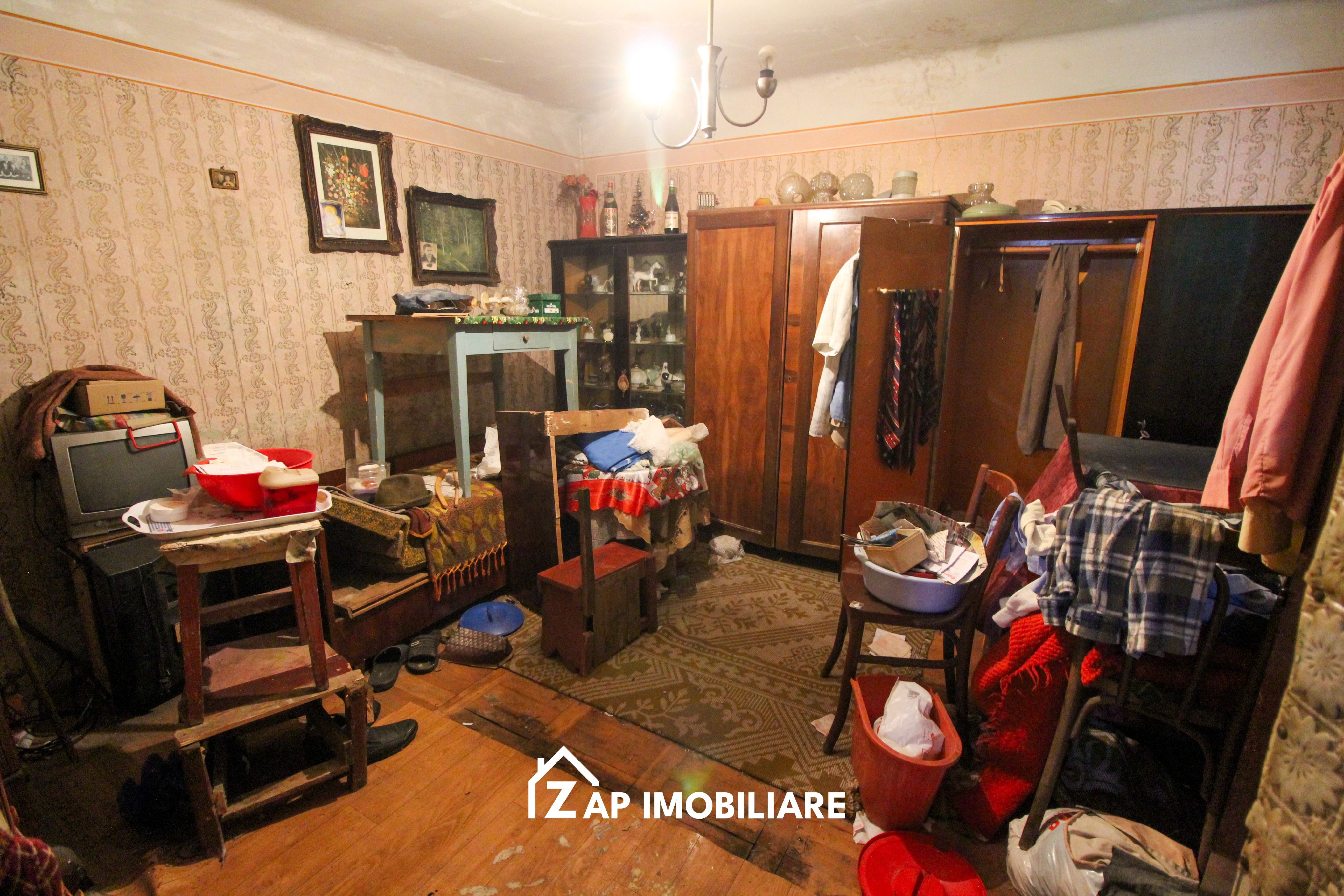 Unirii - Zona Darina - Casa 4 camere - Teren 691 mp cu deschidere 26 m — fotografia 7