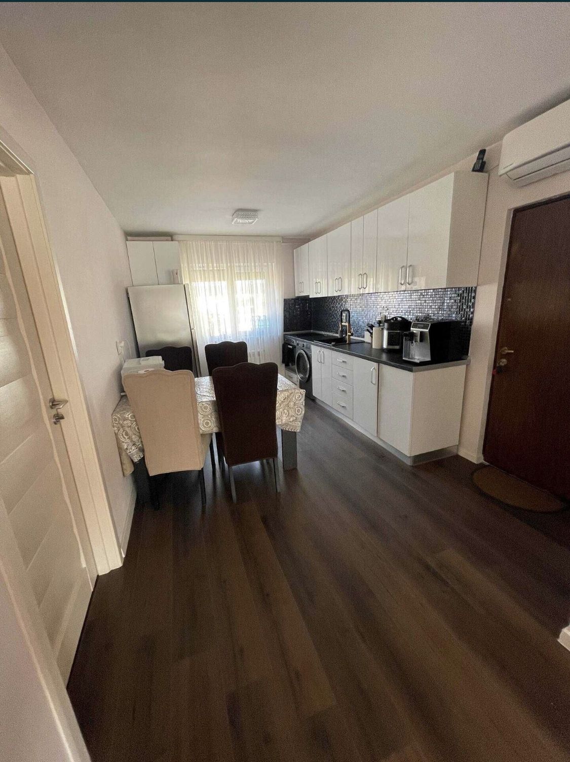 Apartament de vanzare cu 3 camere, Micro 16 Satu Mare etaj 4/4 — fotografia 5