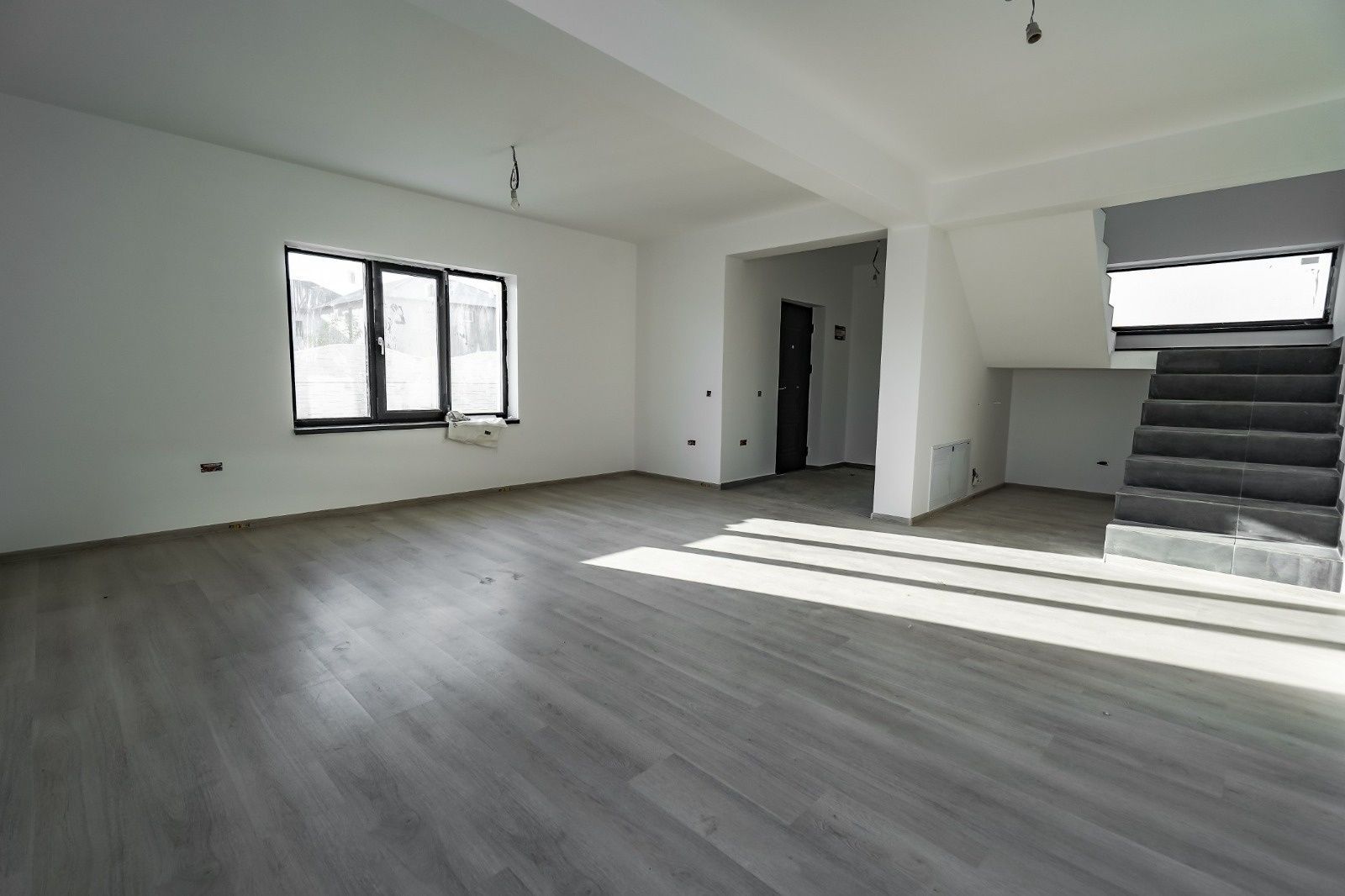 Propietar casa P+M STR.SAFIRULUI — fotografia 3