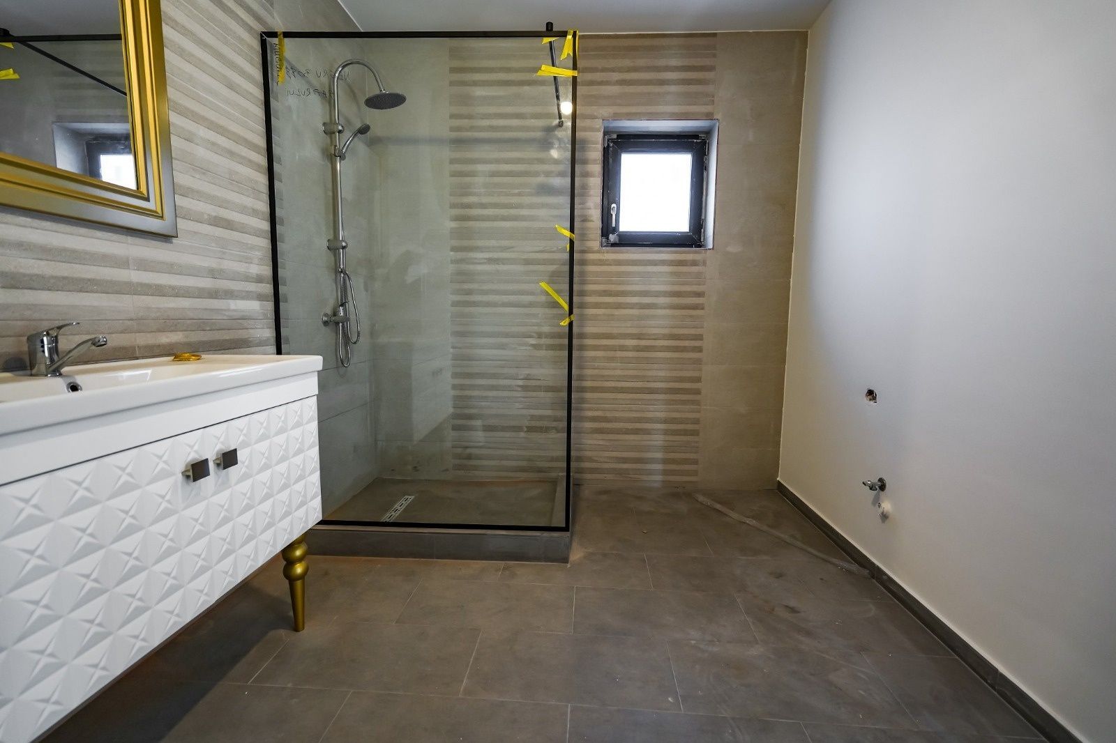 Propietar casa P+M STR.SAFIRULUI — fotografia 5