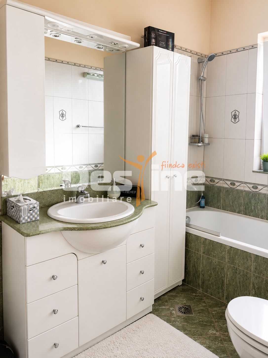 De vânzare apartament 3 camere decomandat, complet mobilat și utilat – — fotografia 5