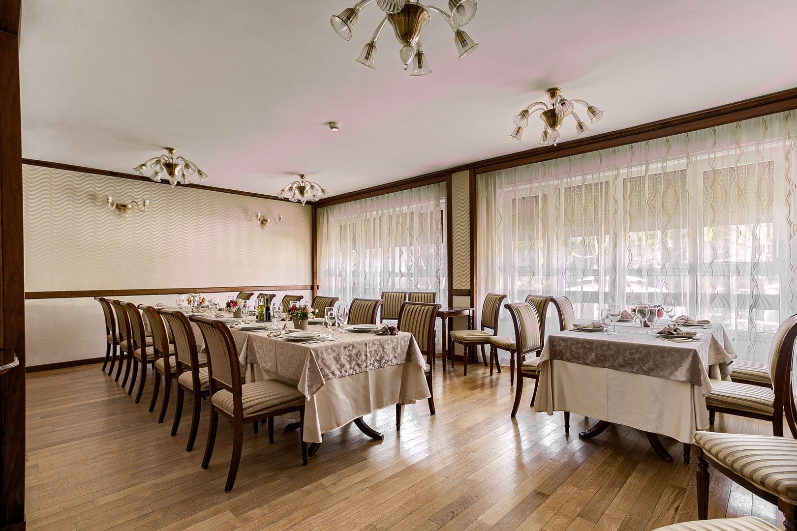 Oportunitate de investiție: Hotel Best Western de 4 stele Arad - Român — fotografia 10