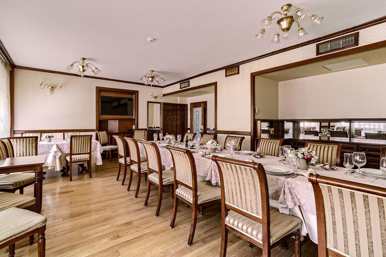 Oportunitate de investiție: Hotel Best Western de 4 stele Arad - Român — fotografia 13