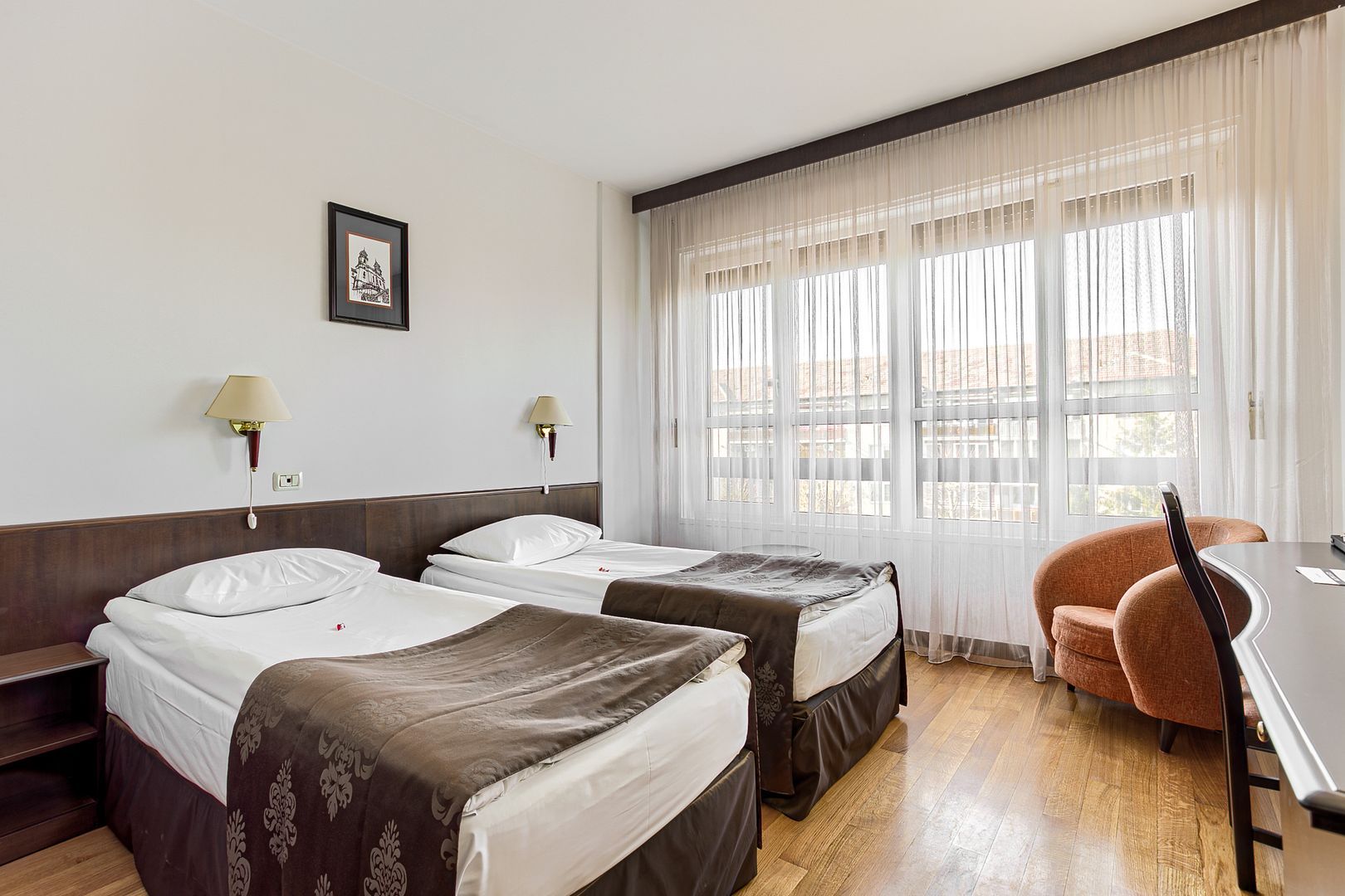 Oportunitate de investiție: Hotel Best Western de 4 stele Arad - Român — fotografia 6