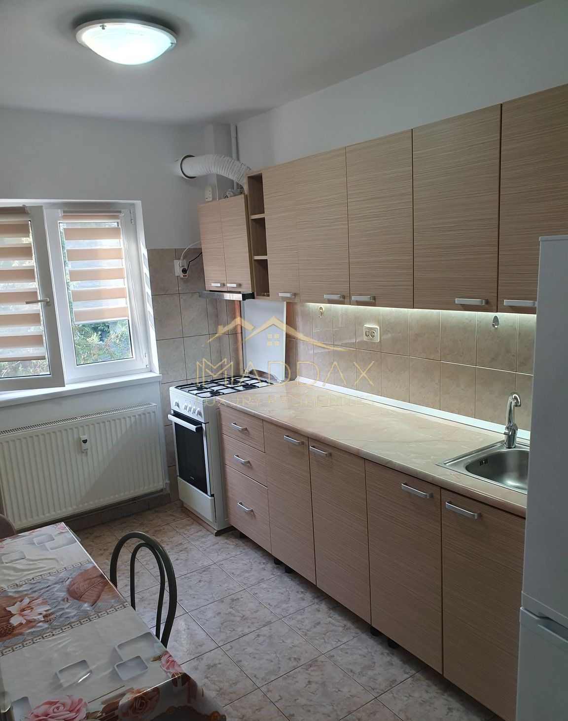 2 Camere Decomandat | Etaj 2 | Parcare Inclusă | Apărătorii Patriei — fotografia 3