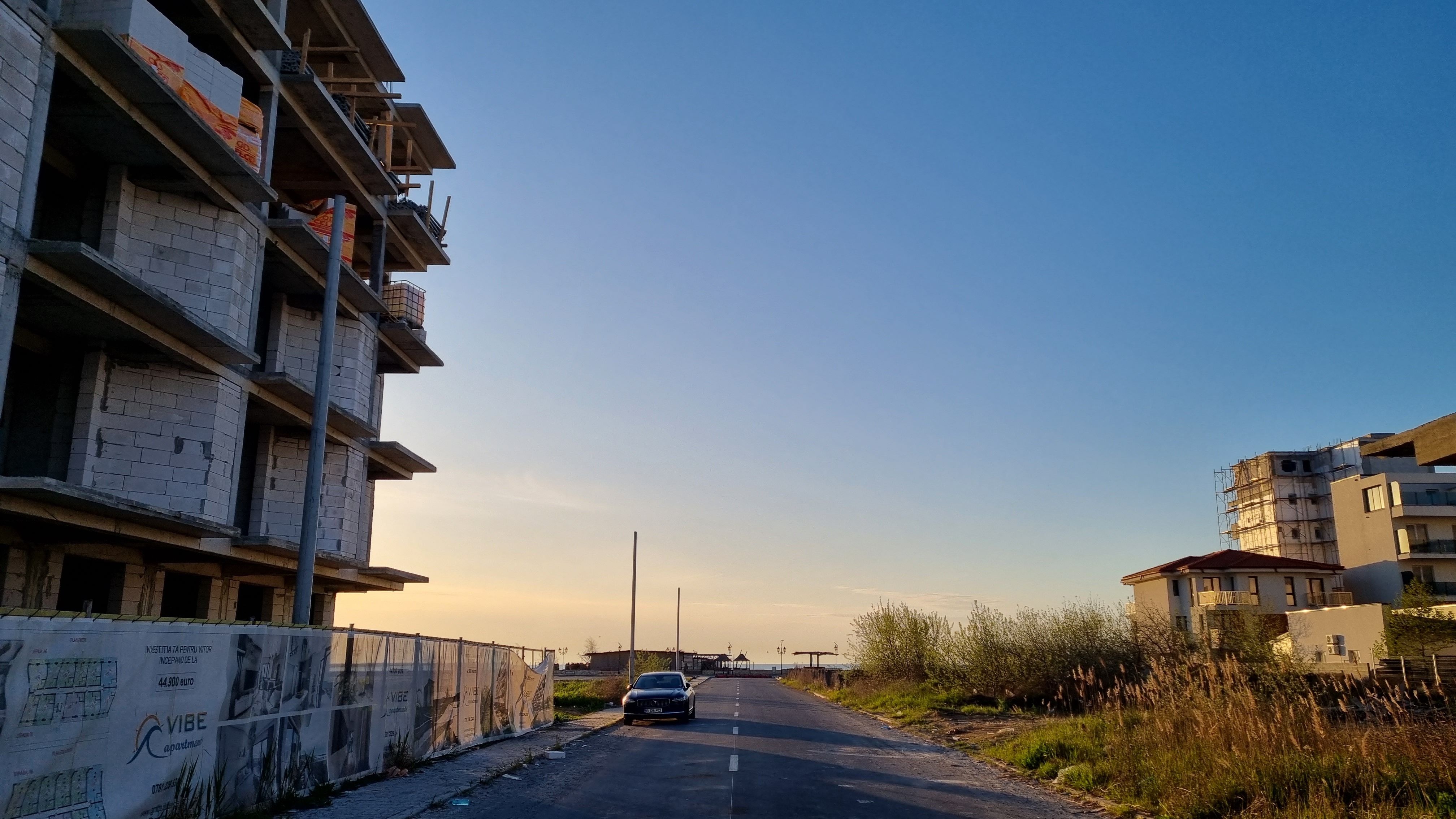 Ag. Eu. vinde Ap. 2 Cam. 40 mp Parter  An bloc 2023  Mamaia Nord — fotografia 2