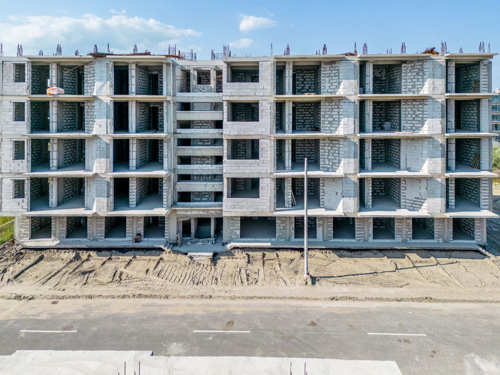 Ag. Eu. vinde Ap. 2 Cam. 40 mp Parter  An bloc 2023  Mamaia Nord — fotografia 4