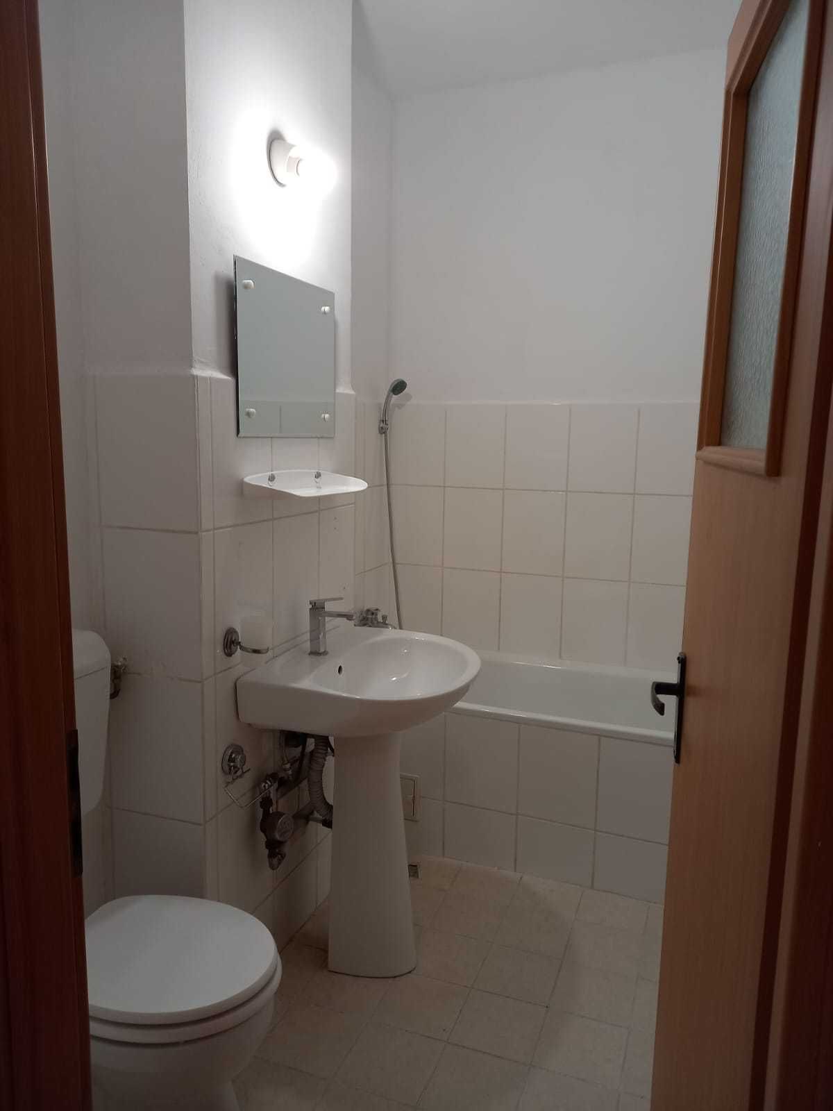 Garsoniera ANL Brâncuși lângă Centrul medical Brâncuși 42mp Etaj1/4 — fotografia 5