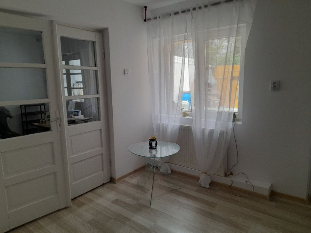 Dristor, Piata Ramnicu Sarat, casa — fotografia 4