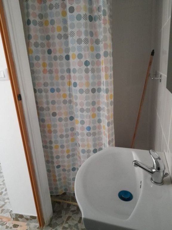 Dristor, Piata Ramnicu Sarat, casa — fotografia 6