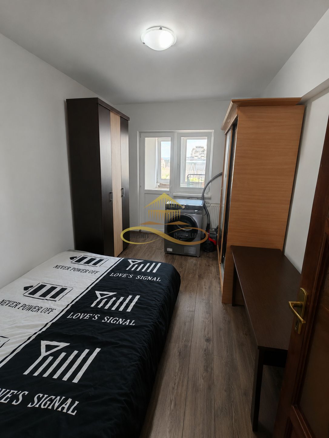 Vând apartament cu 3 camere decomandate in centrul orașului Bacau — fotografia 7