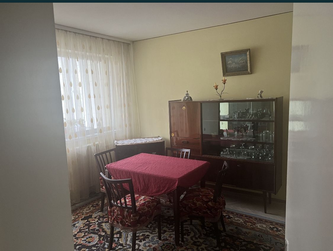 Apartament 2 camere zona Tomis1, etaj 1, zona foarte linistita — fotografia 3