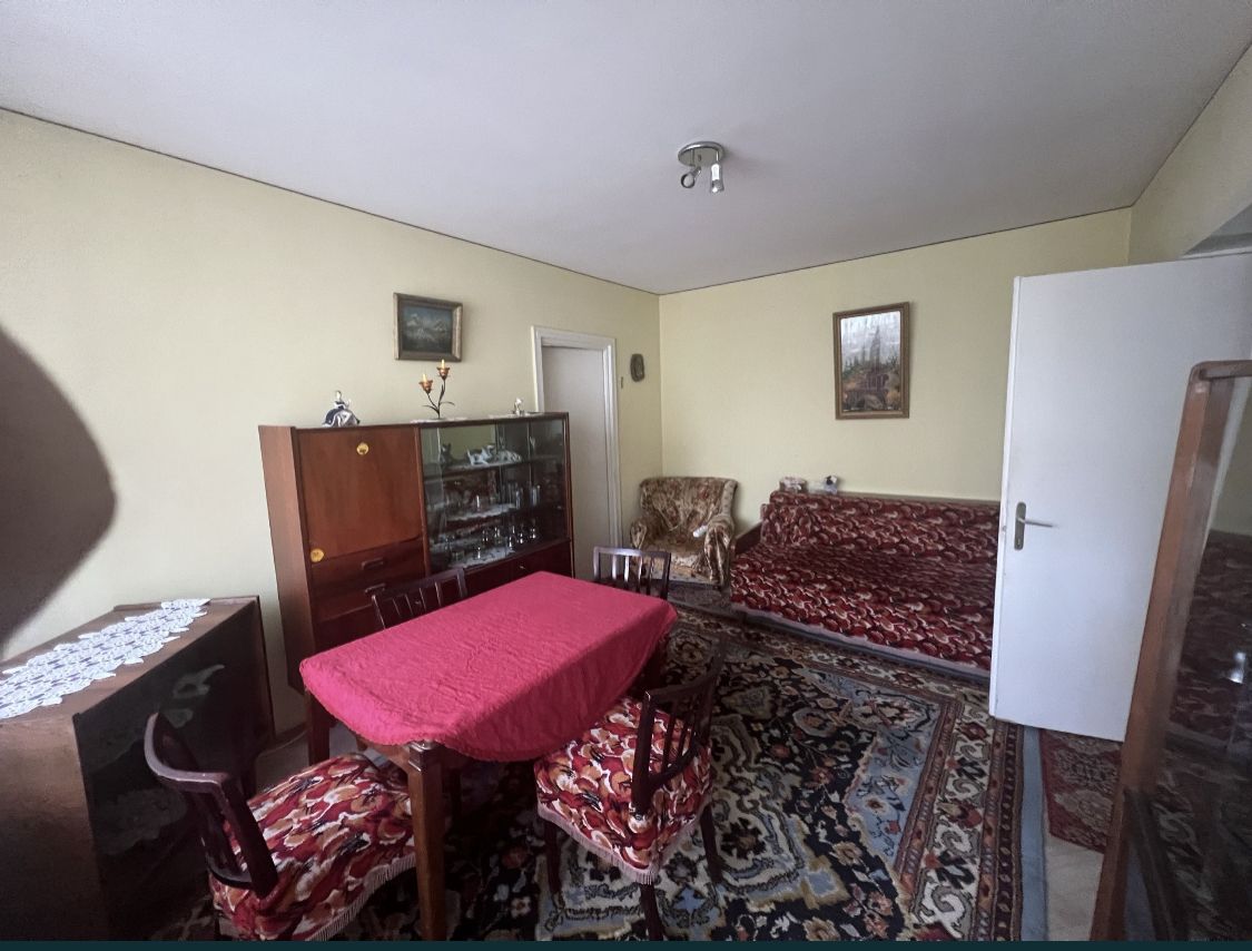 Apartament 2 camere zona Tomis1, etaj 1, zona foarte linistita — fotografia 4
