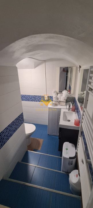 1 camera, Piata Unirii, Piata Muzeului, BCU, Meron, Marty, KFC — fotografia 3